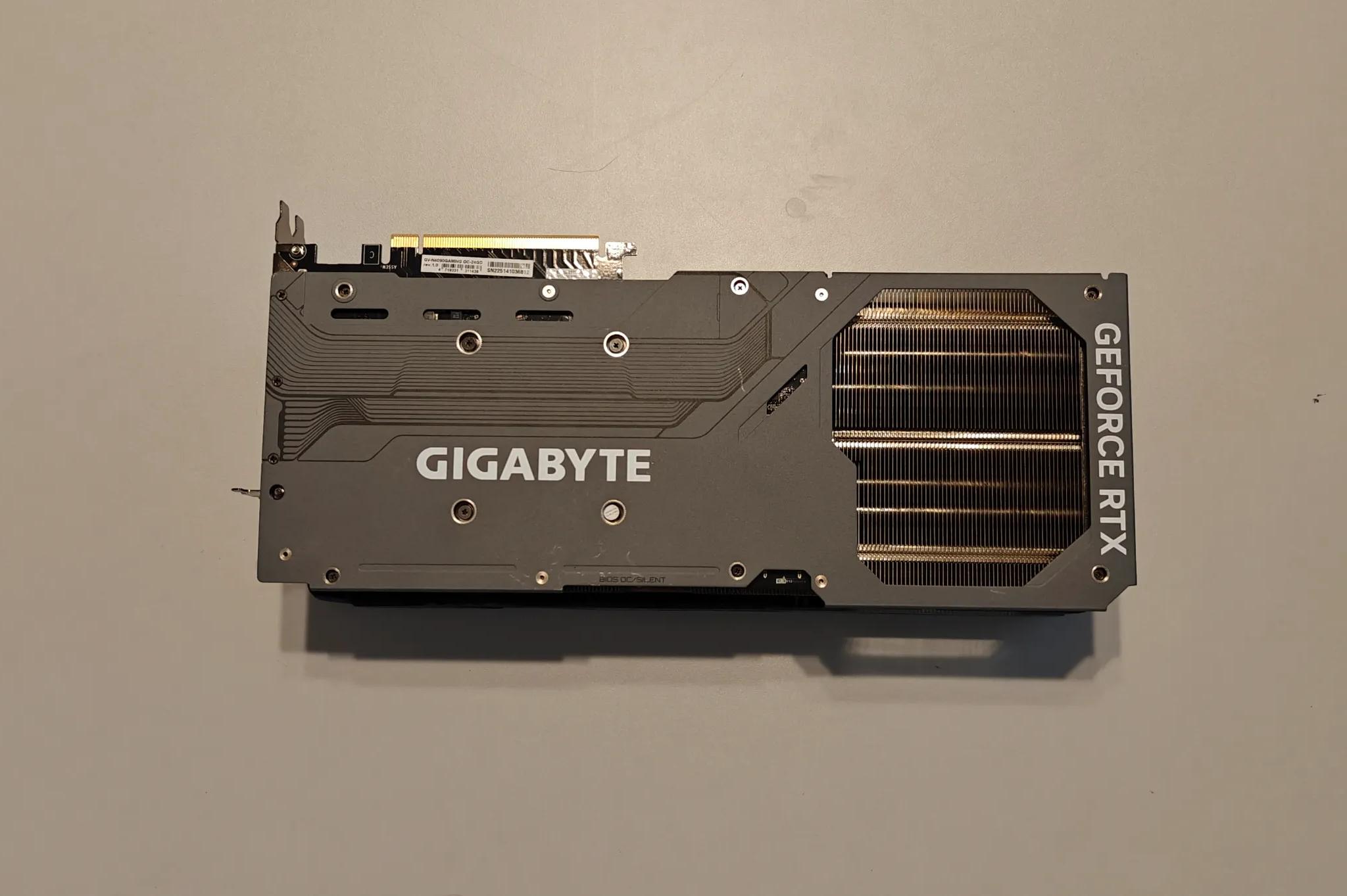 GIGABYTE GAMING GeForce RTX 4090 24GB GDDR6X (OPEN BOX, RETAIL BOX DAMAGE)