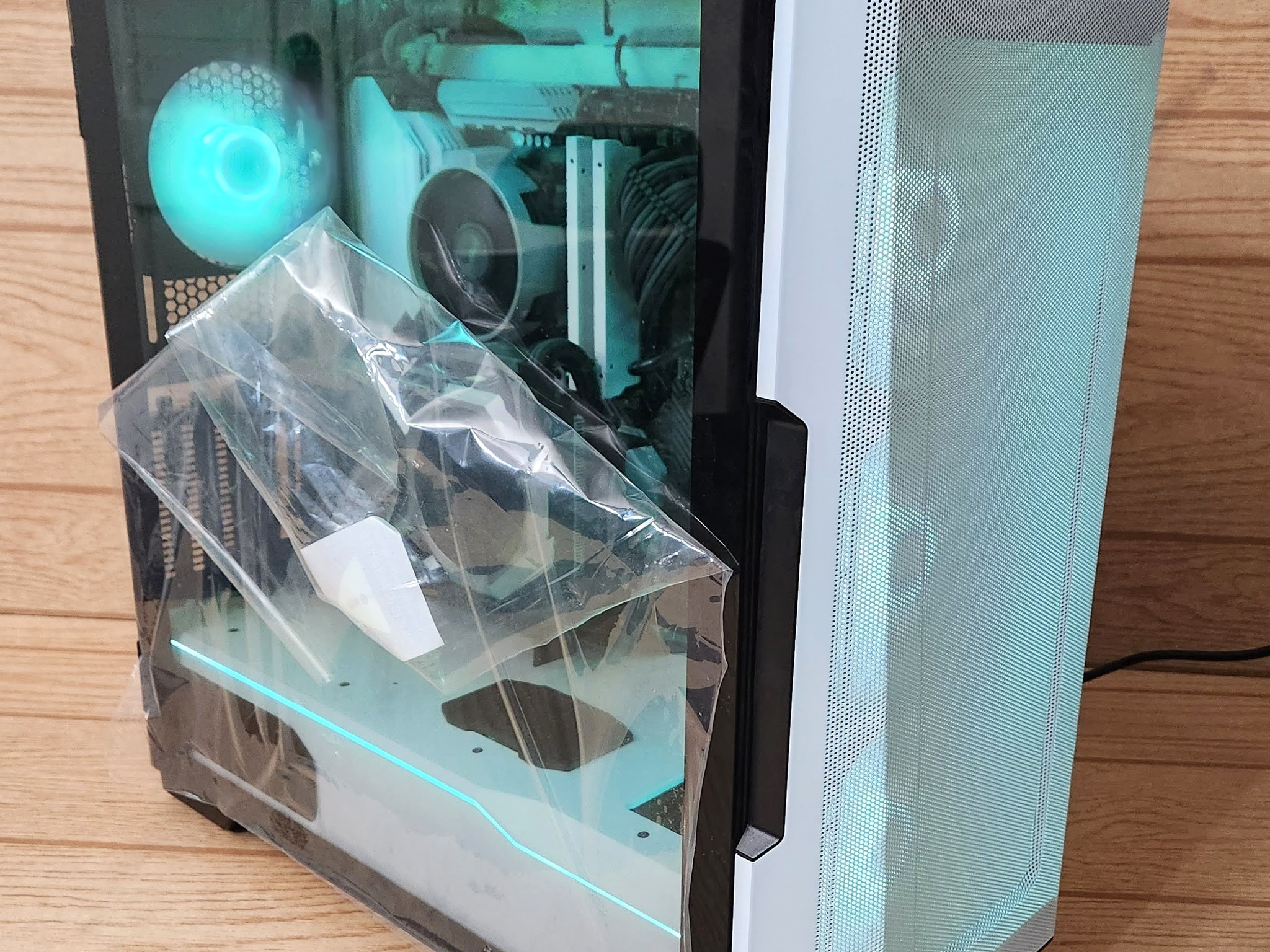 Custom RGB Gaming PC: R5 3600 RTX 2060 1TB SSD 16GB RAM