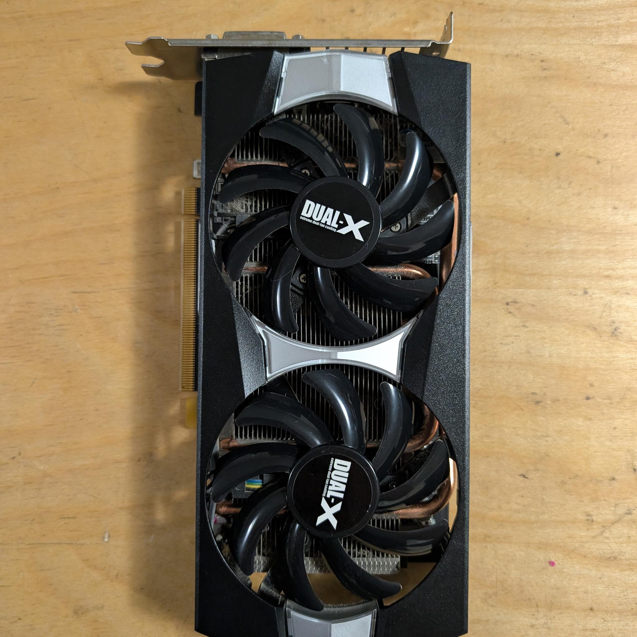 Gigabyte 990FXA-UD3 / AMD FX8320 / 16GB DDR3 / R9 270x 4GB