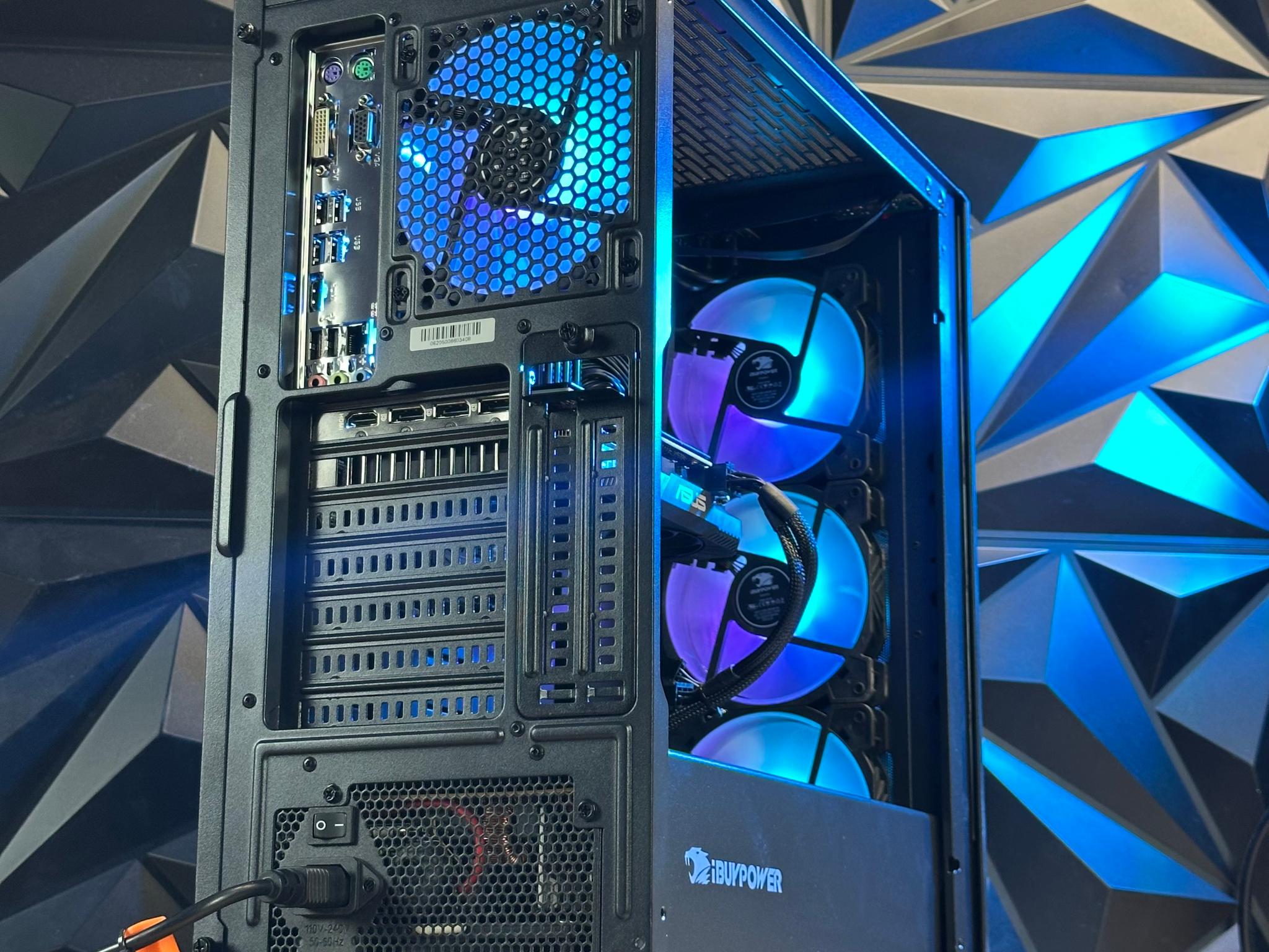 Custom Gaming PC - Intel Core i7 8700- 32GB DDR4 - Nvidia RTX 4060 - SSD + 1TB W11