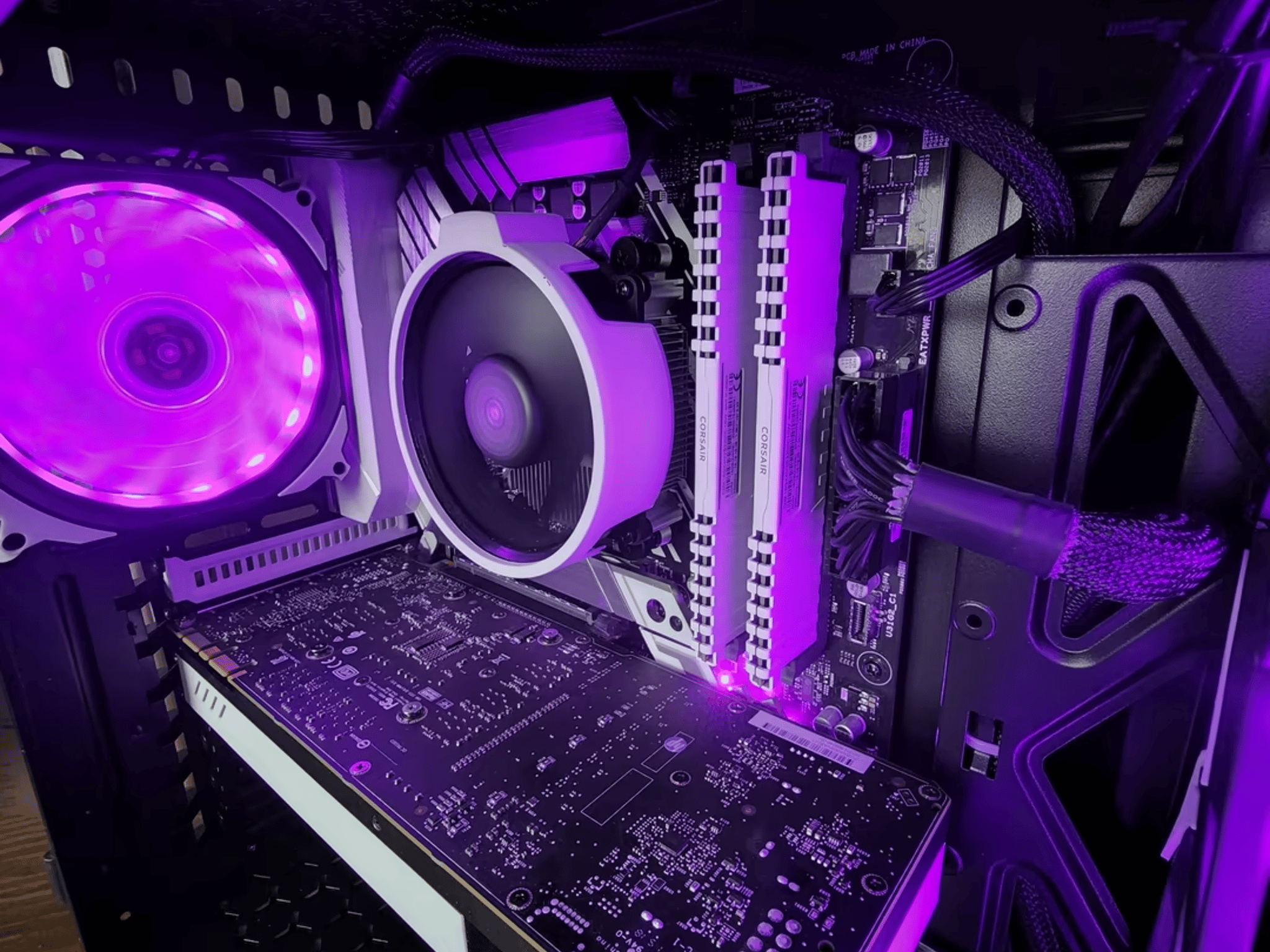 Nvidia GeForce GTX 1070 // AMD Ryzen 5 1600 // Corsair LPX 16GB 3200MHz