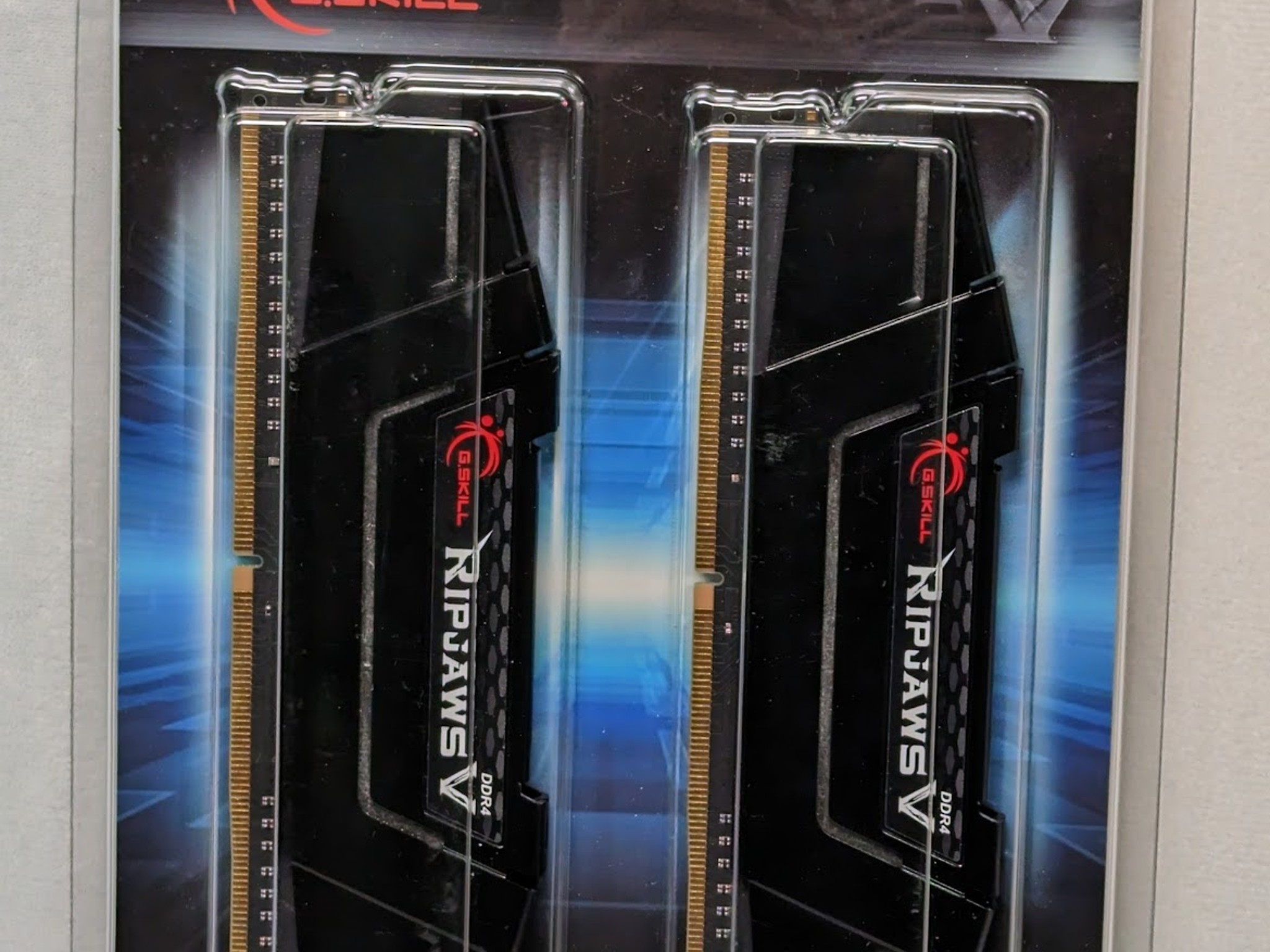 16GB(8x2) G.SKILL Ripjaws V DDR4 3600 CL18 F4-3600C18D-16GVK