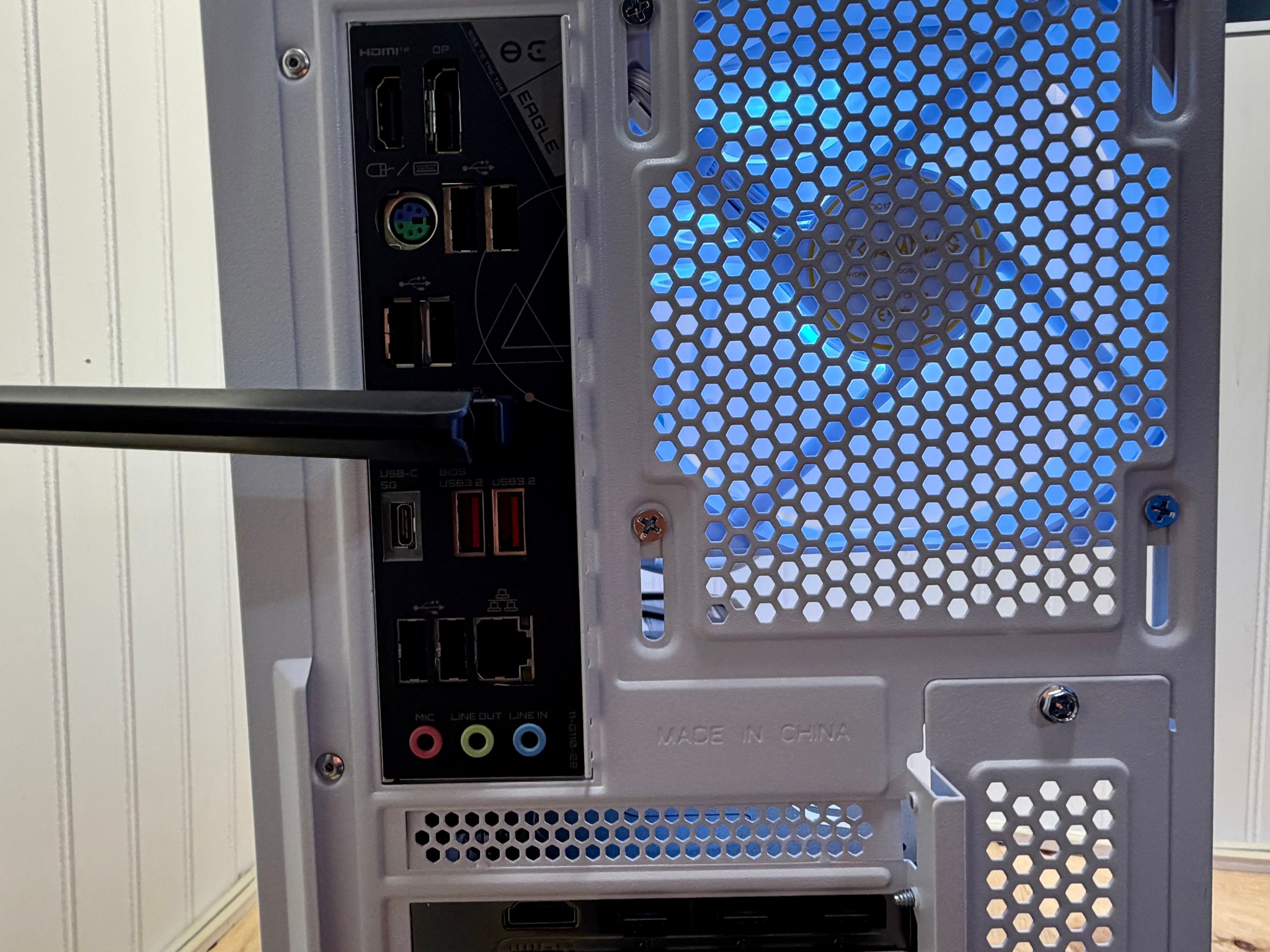 PLAY TODAY UPGRADE LATER  7800x3d/5070/16g DDR5 2tb total storage/750watt psu /360mm AIO