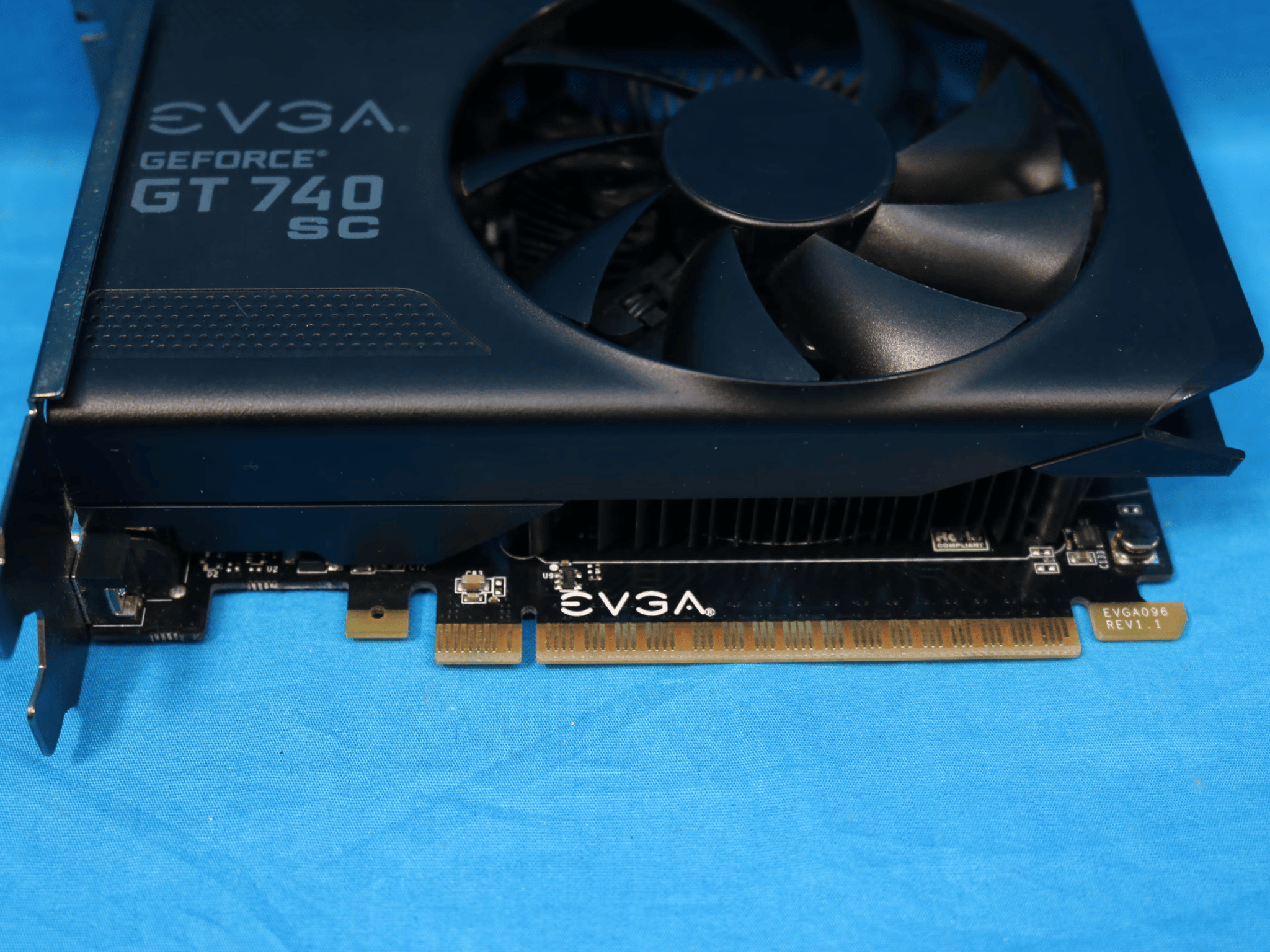 Dual Slot EVGA GeForce GT 740 SC 2GB GDDR5 Desktop GPU 02G-P4-3747-KR