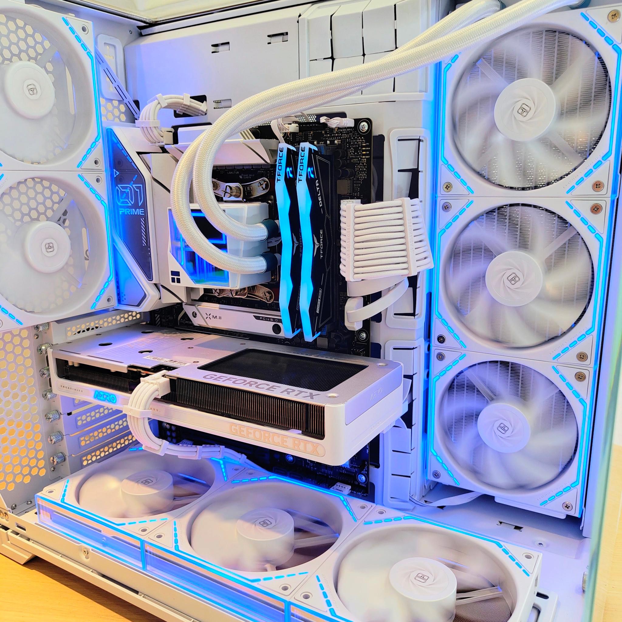 Glacier 🧊 RTX 5060 TI (16GB) | Ryzen 7 7700X | 32GB DDR5 | Gaming PC