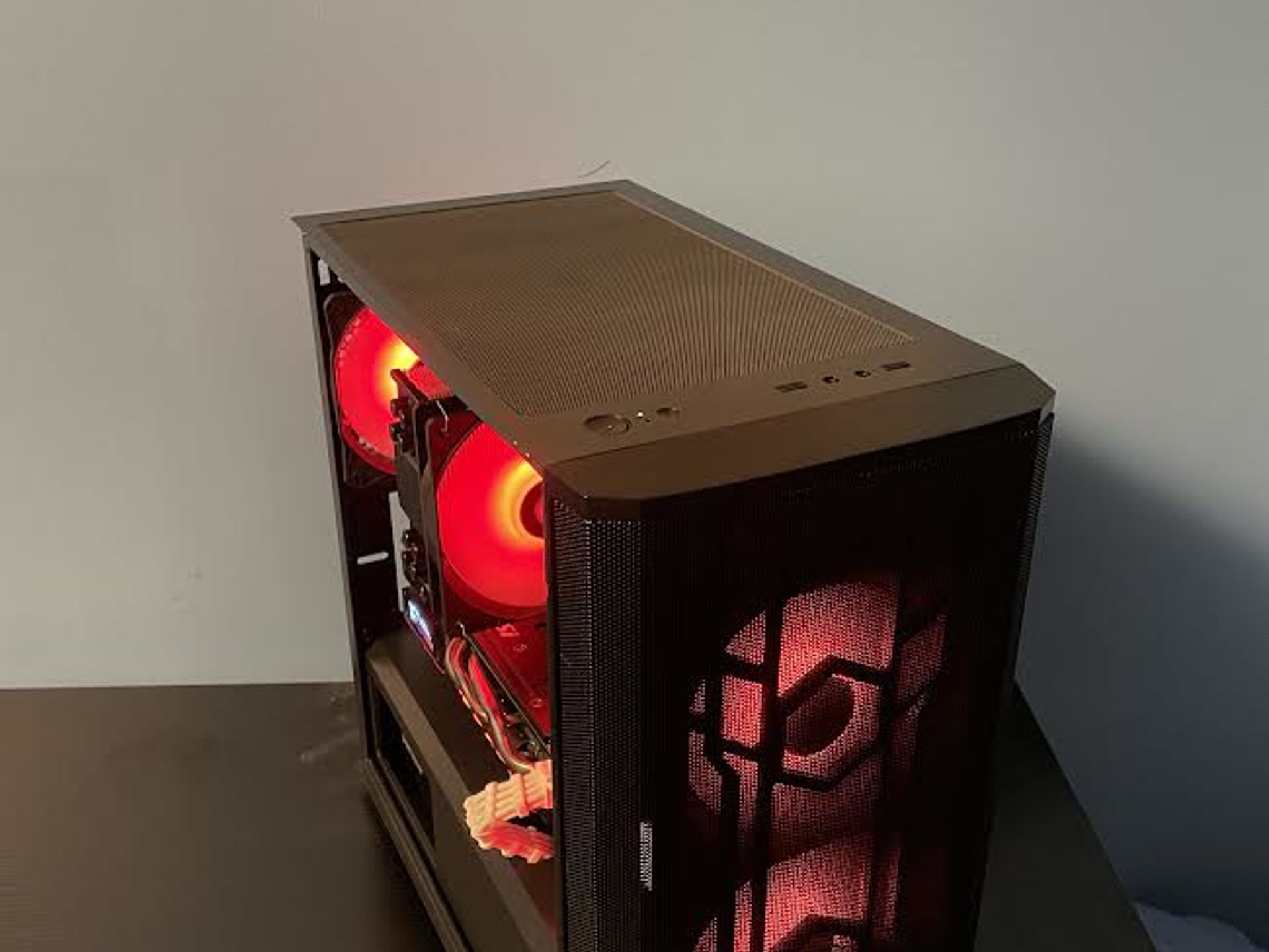 Rgb gaming pc ryzen 5 and RX 580