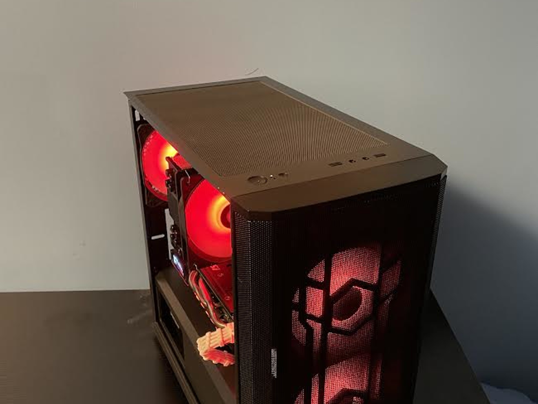 Rgb gaming pc ryzen 5 and RX 580