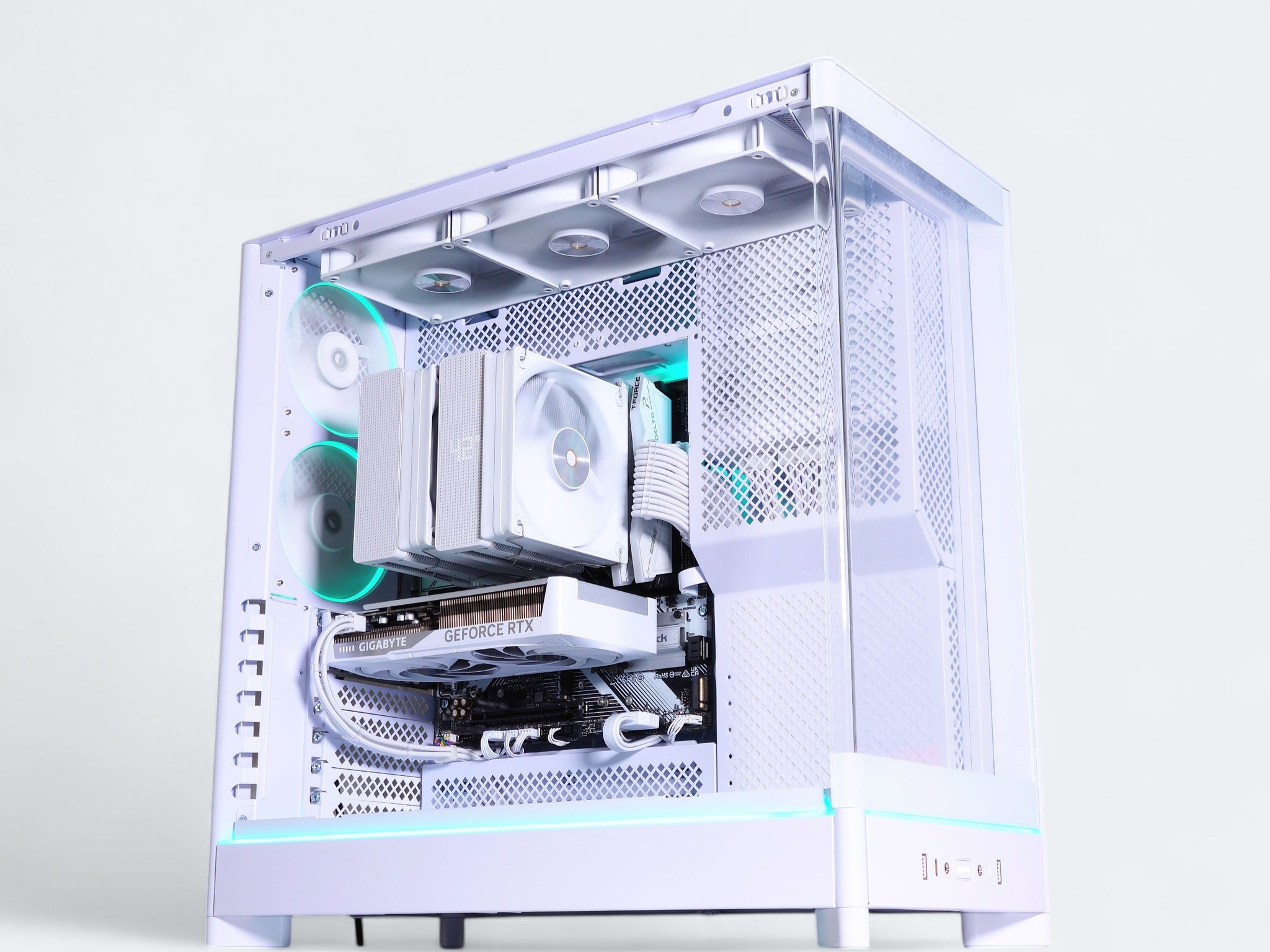 🌬️🥶Iceberg Gaming PC🧊Nvidia RTX 5060 Ti 16GB❄️AMD Ryzen 7 7700❄️32GB DDR5❄️ 1TB