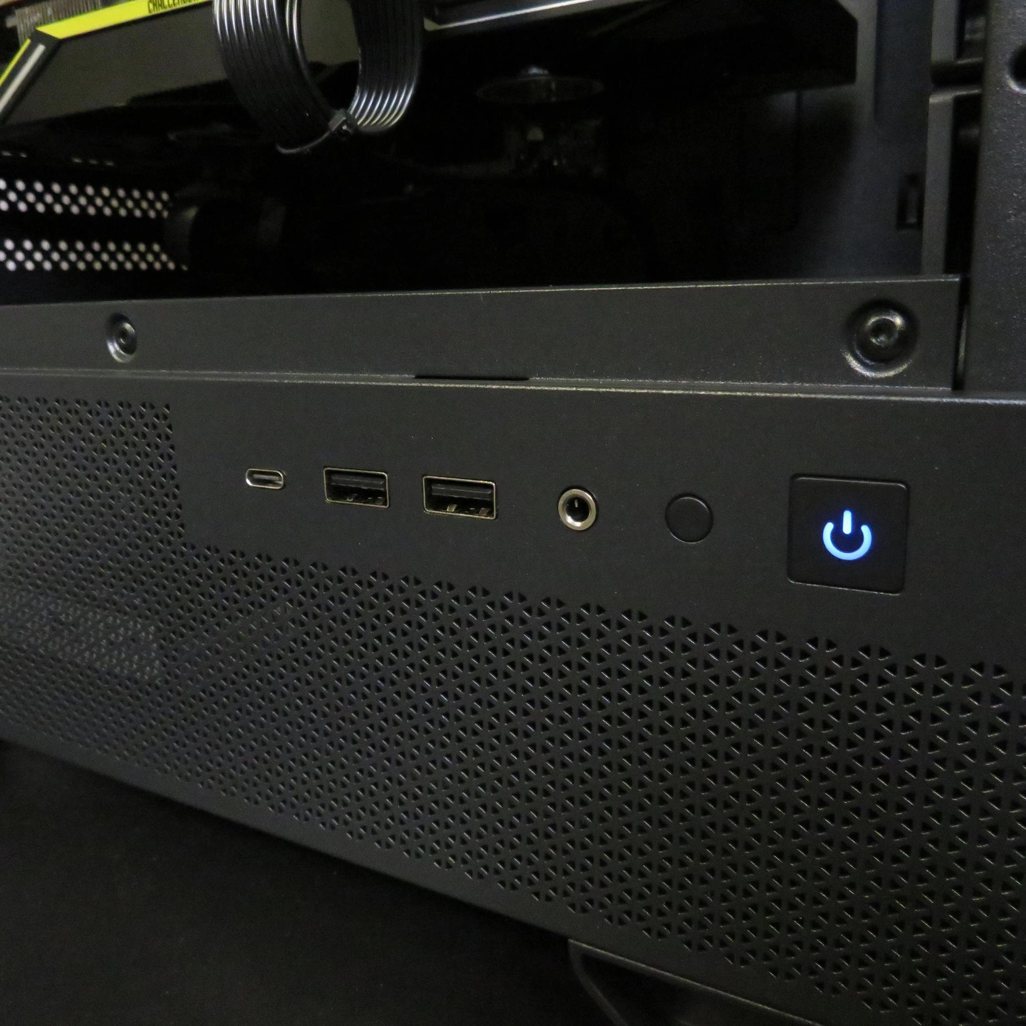 Entry Level Gamer! RX 5700 XT + Intel Xeon E5 2680 V4 + 32 GB DDR4 + 1 TB SSD