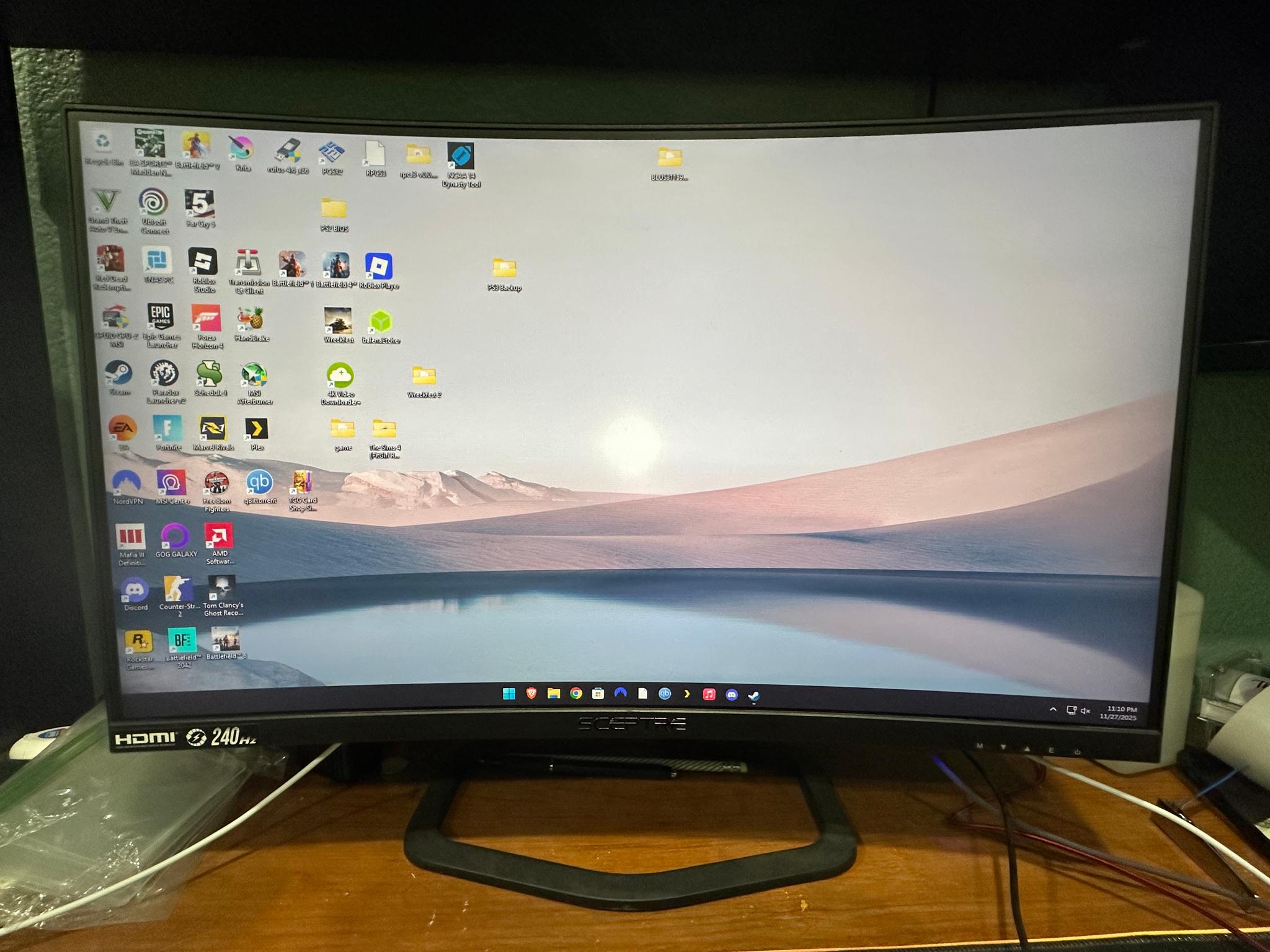Sceptre Curved 27 in 240Hz 1080p Gaming Monitor (Black)