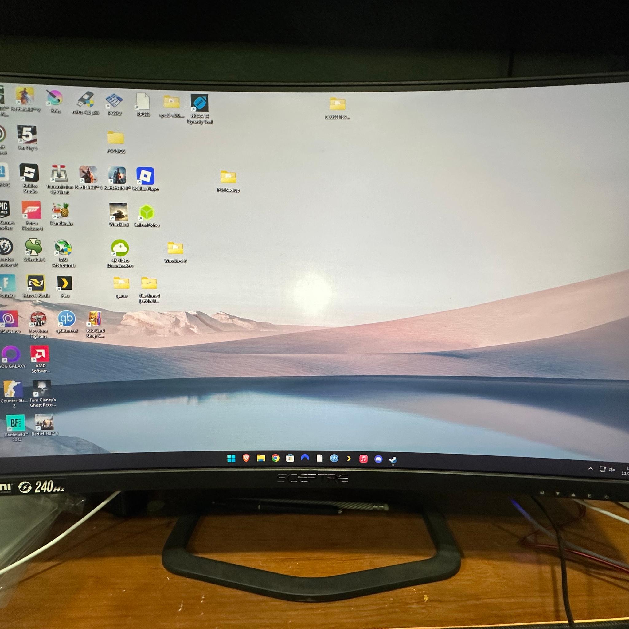 Sceptre Curved 27 in 240Hz 1080p Gaming Monitor (Black)
