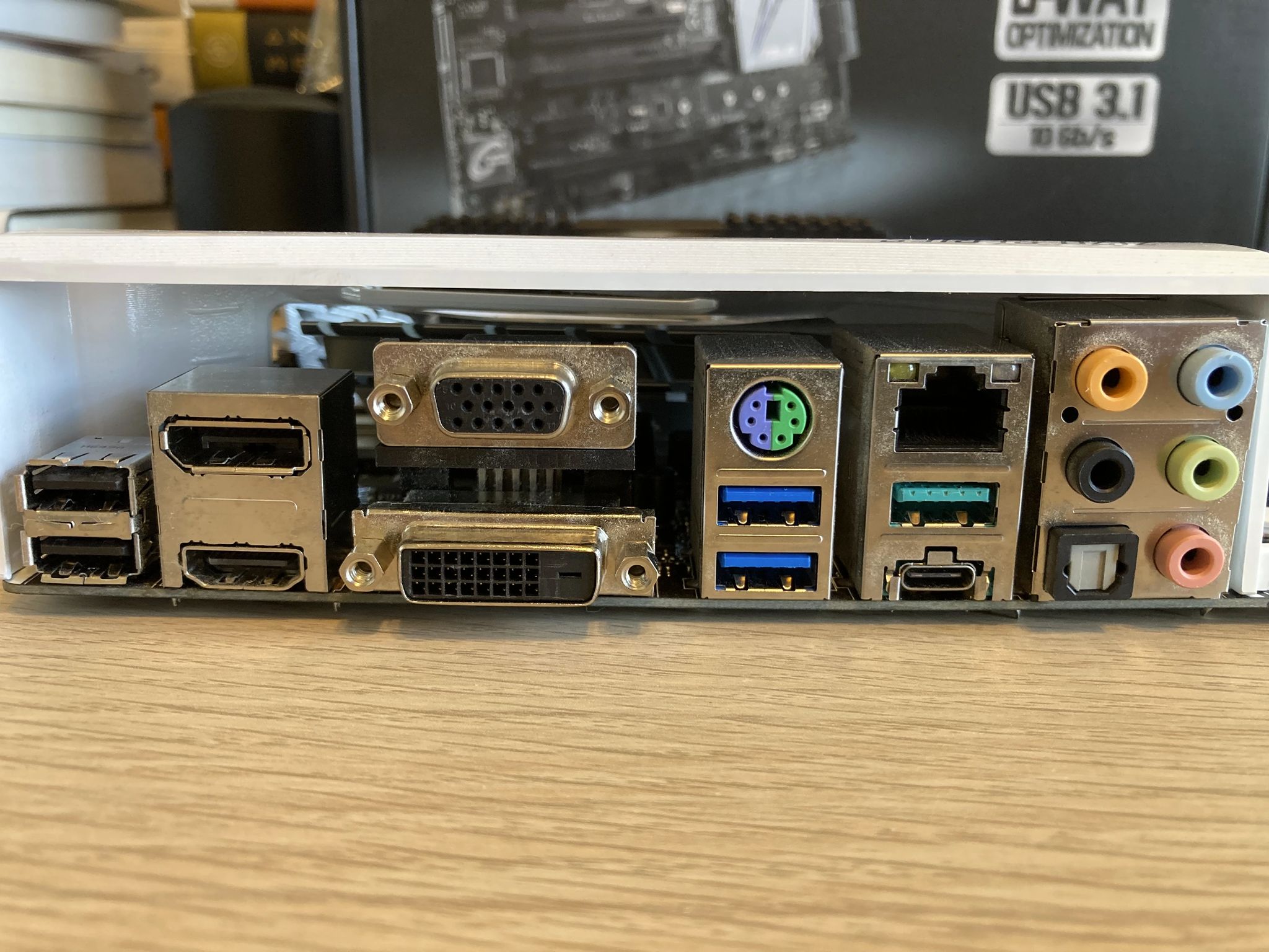 Intel i7 7700k + Asus Z170-A + 16GB RAM + 500GB M.2