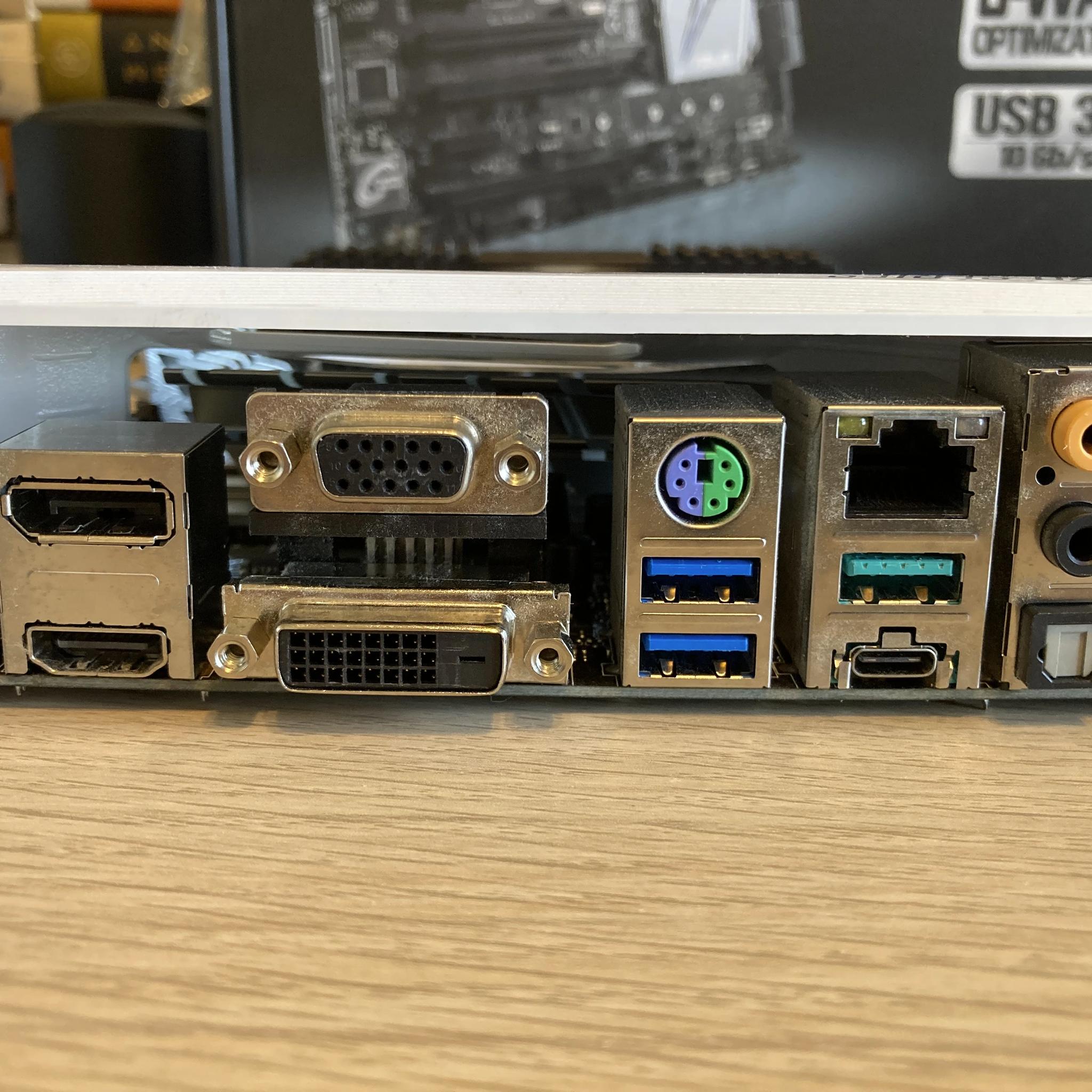 Intel i7 7700k + Asus Z170-A + 16GB RAM + 500GB M.2