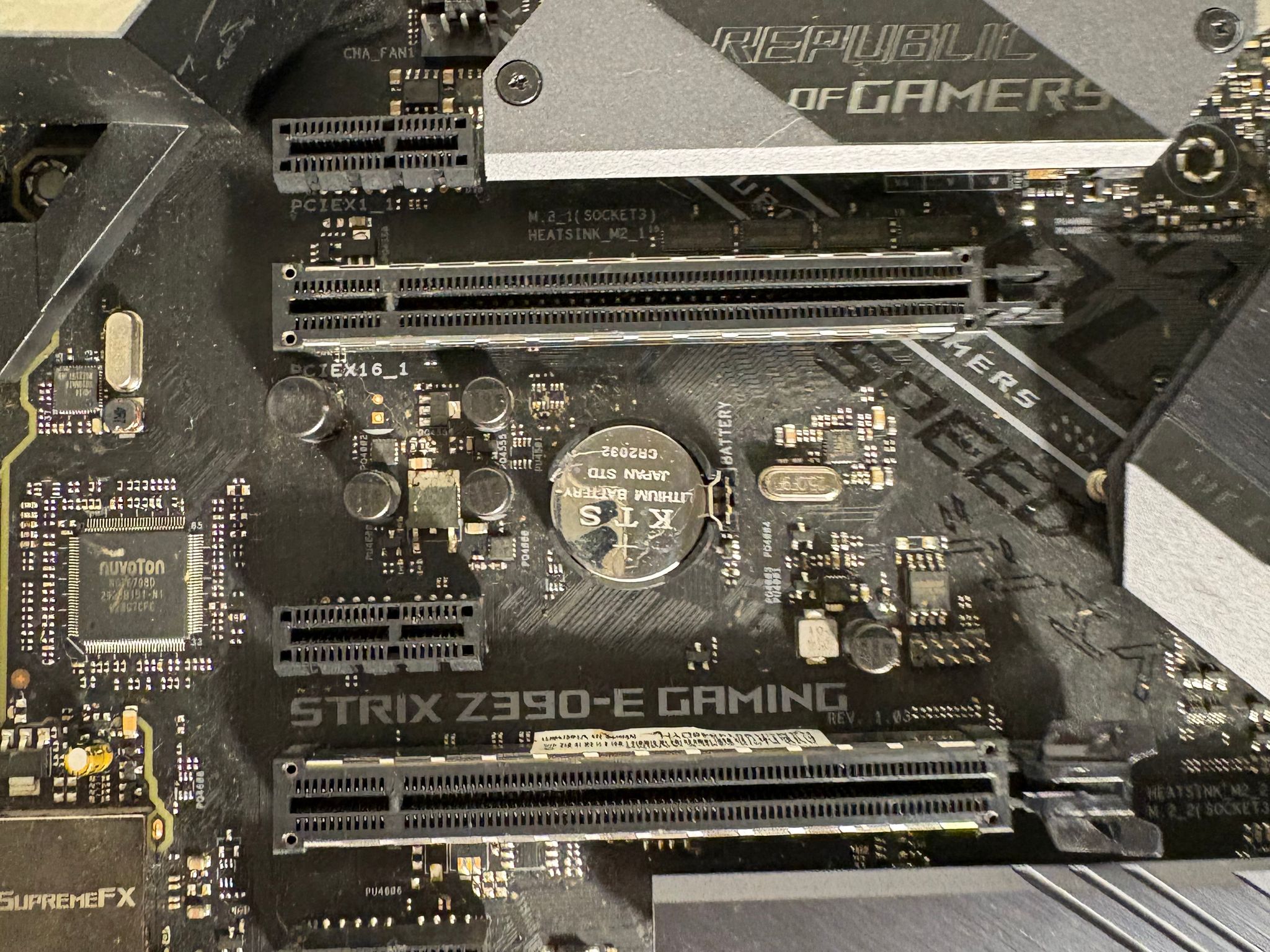 ASUS ROG Strix Motherboard Combo - i7 9700K w/ ROG STRIX Z390 Motherboard