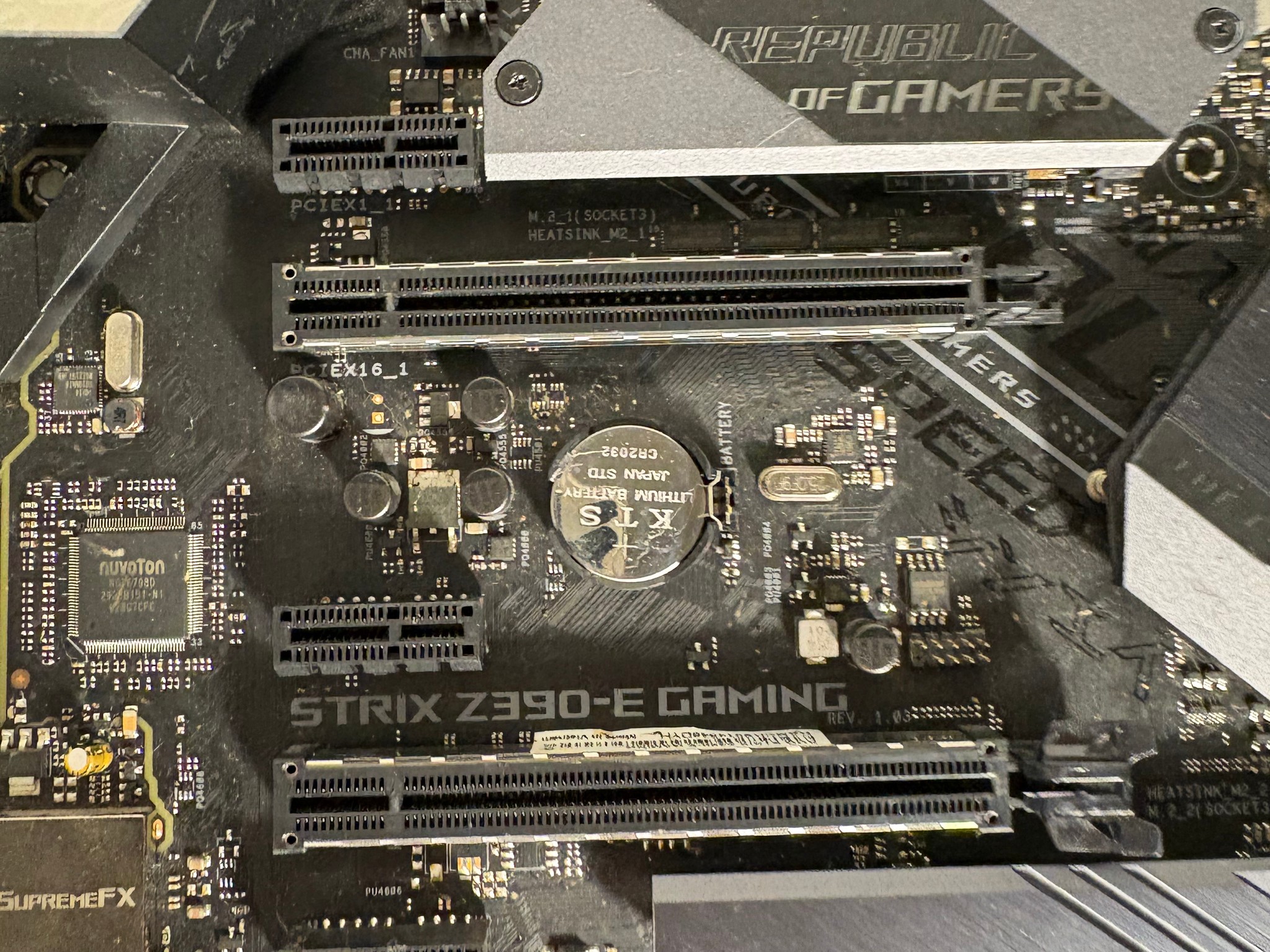 ASUS ROG Strix Motherboard Combo - i7 9700K w/ ROG STRIX Z390 Motherboard