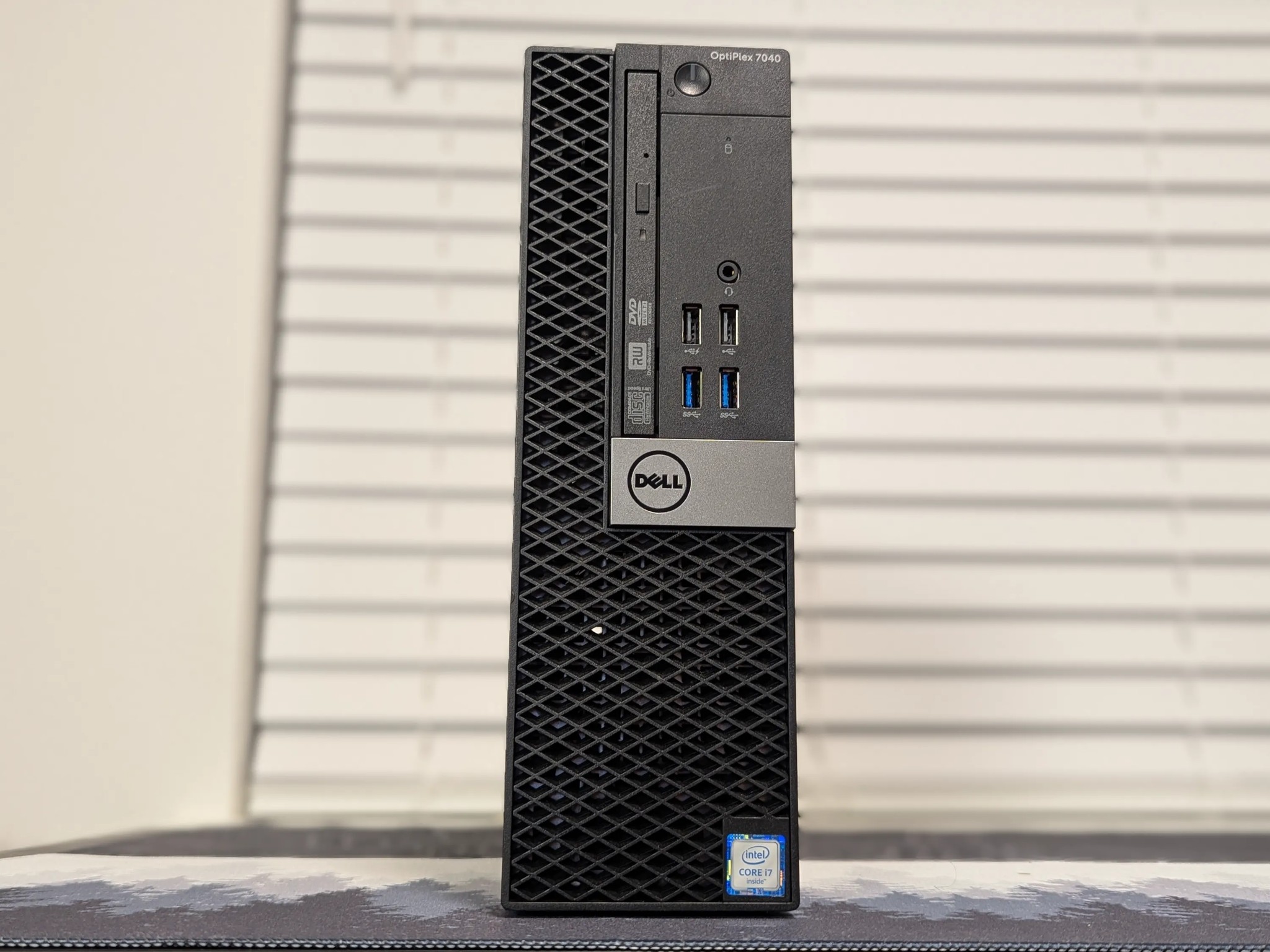 💰SALE 💰🖥️ Budget E Sports Gaming PC 🎮 AMD R7 450 (4gb) ⚫ i3-6100 ⚫ 16GB DDR4 ⚫ 256GB M.2