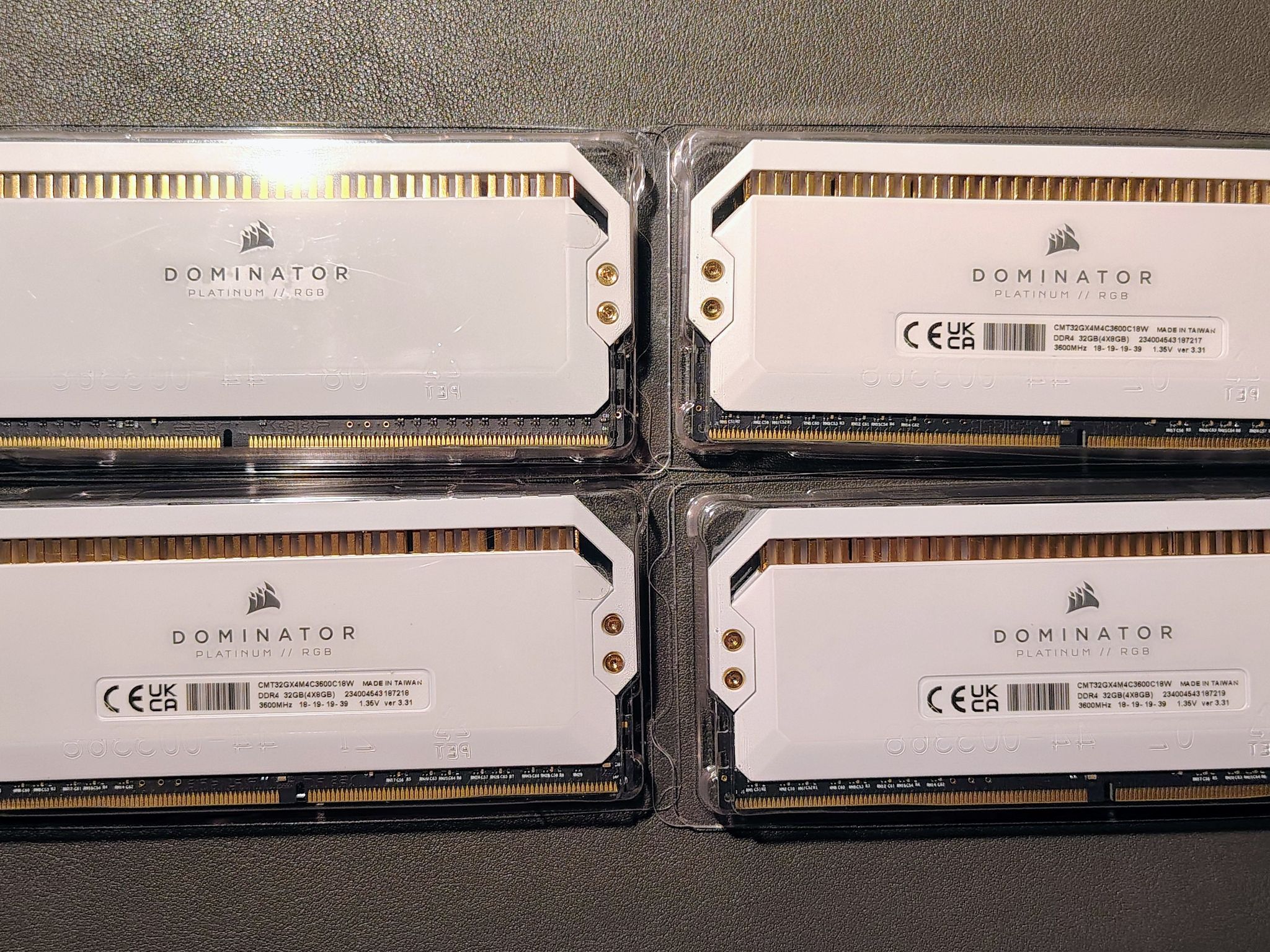 32GB White Corsair Dominator Platinum RGB (4 x 8GB)