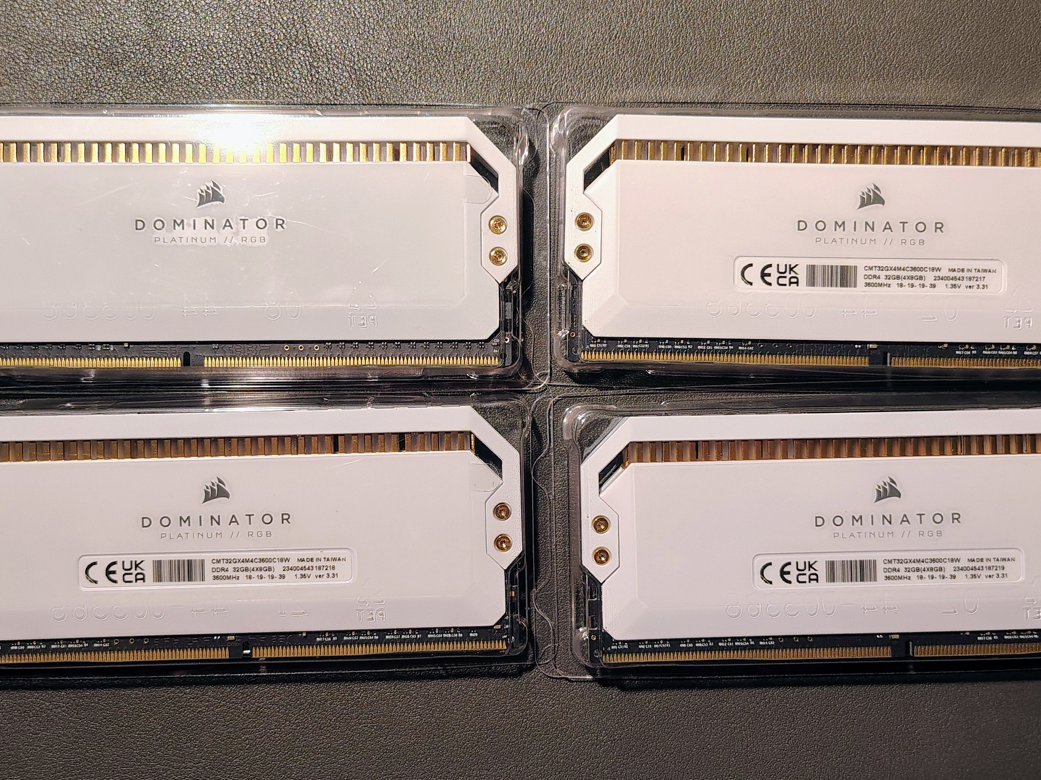 32GB White Corsair Dominator Platinum RGB (4 x 8GB)