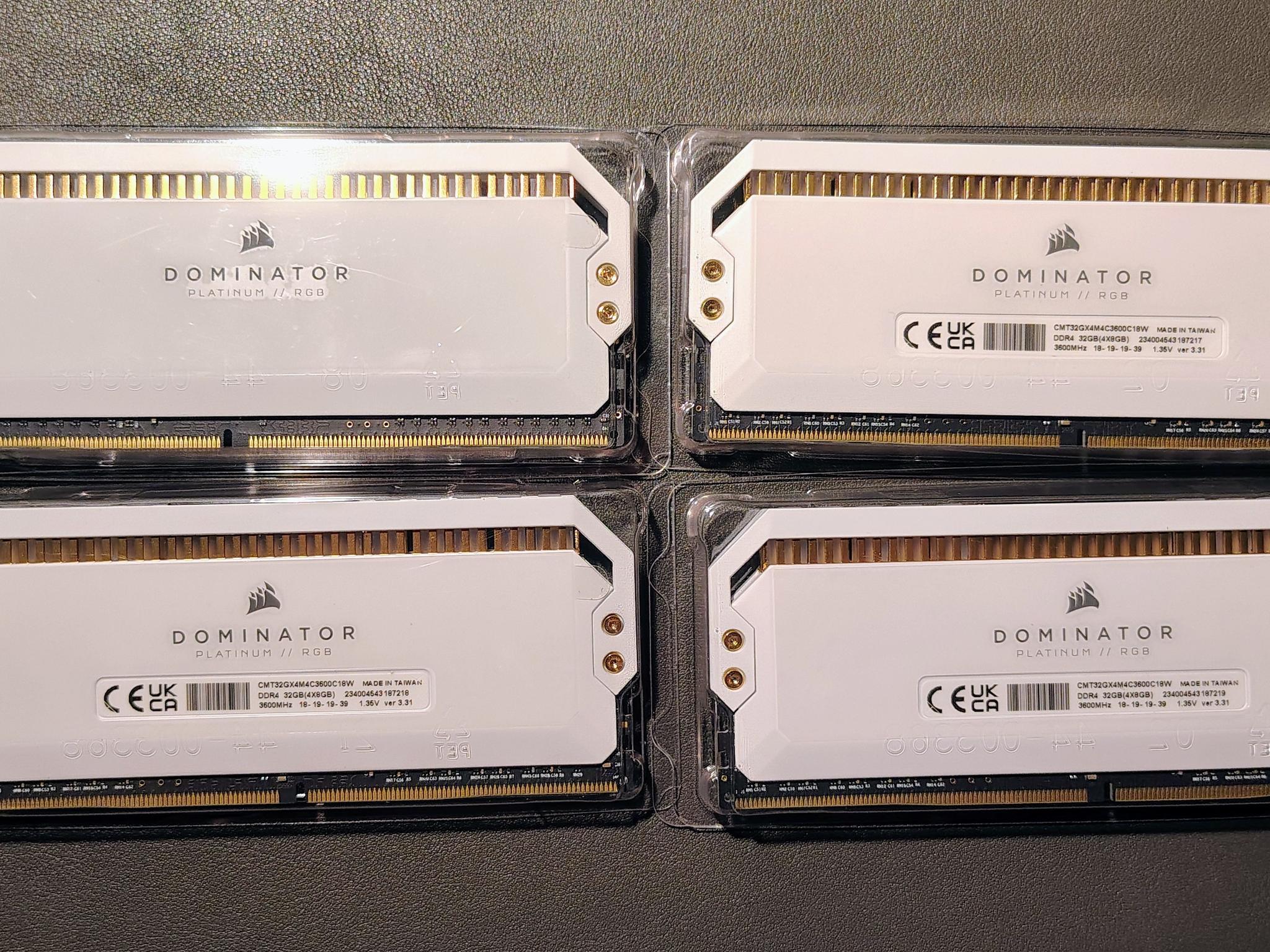 32GB White Corsair Dominator Platinum RGB (4 x 8GB)