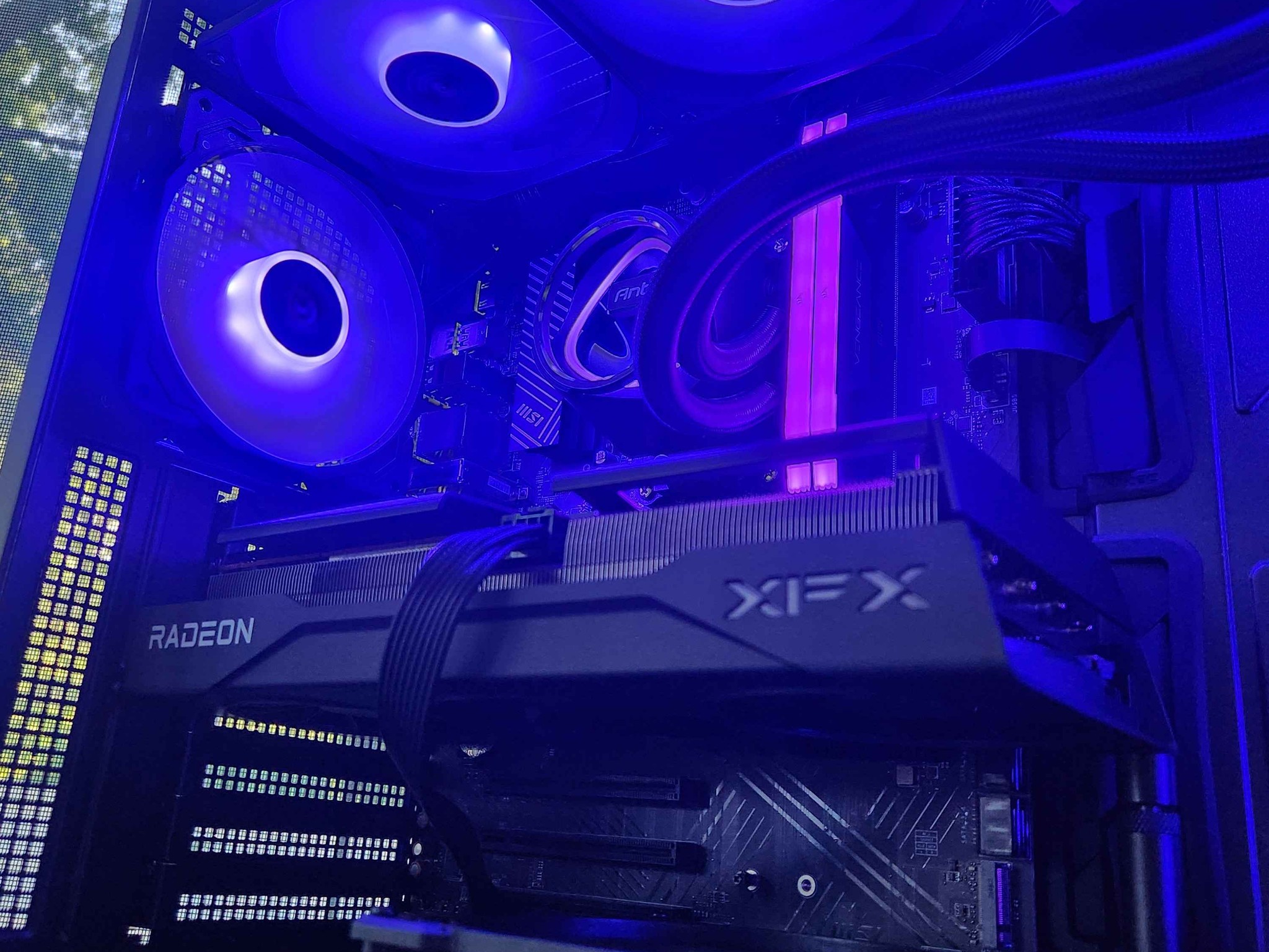 🍀RX 9060 XT 16GB | Ryzen 5 7600X3D | 32GB DDR5 | 2TB NVMe | WiFi