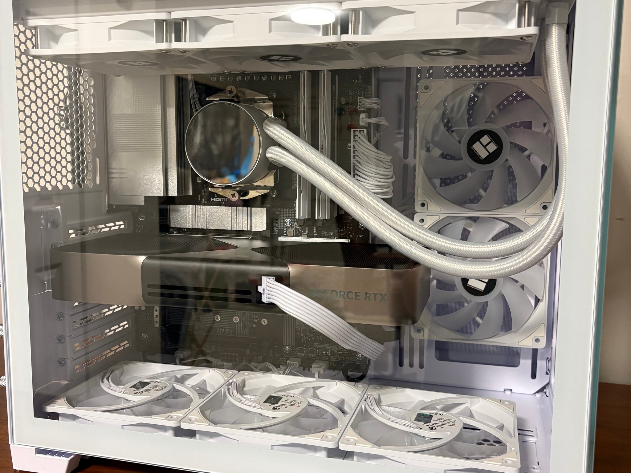 RTX 5080 | Ryzen 7 7800X3D | 64GB DDR5 | 2TB NVMe | 850W Gold | Lian Li O11 Dynamic Mini (White)