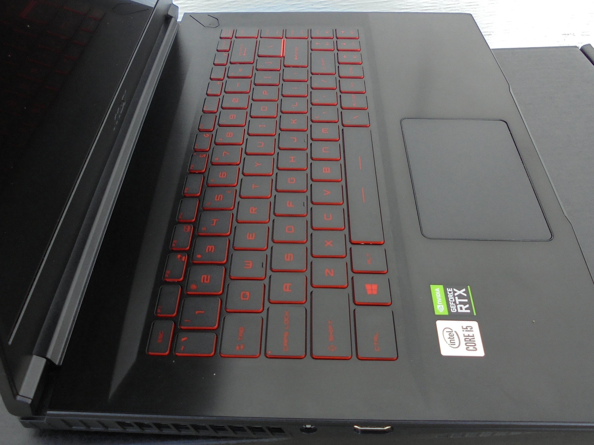 MSI GF65 15.6" RTX 3060 i5-10500H 8GB DDR4 512GB NVME SSD 144Hz Display Laptop