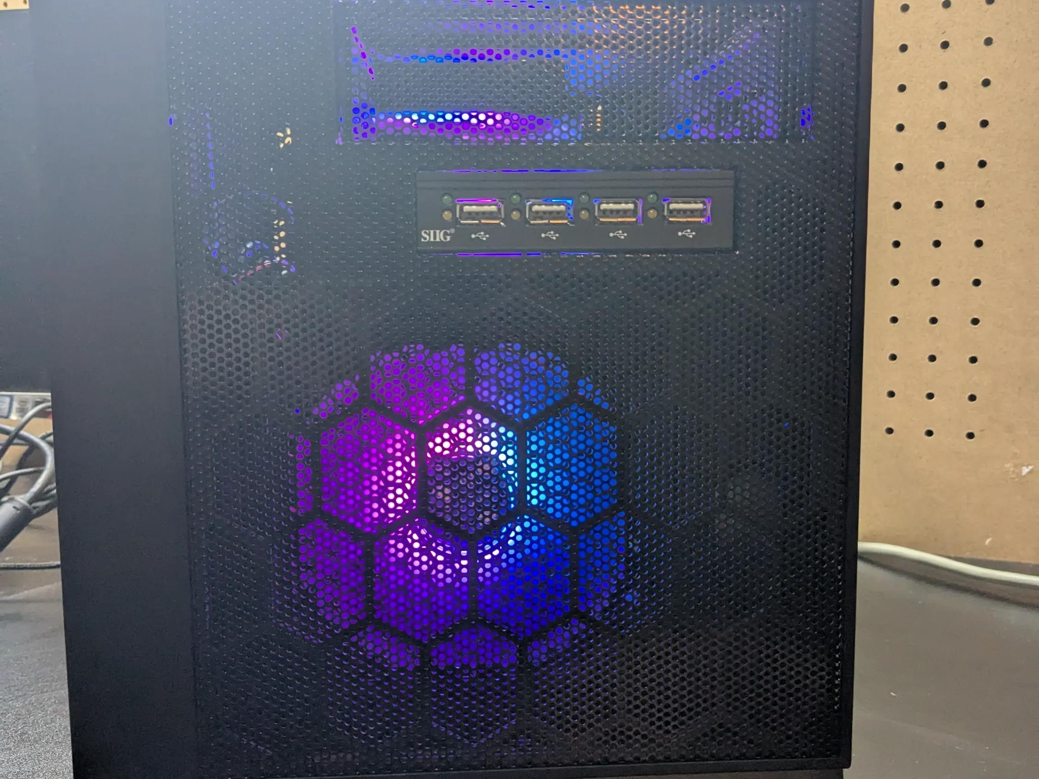 THE CUBE | Scratch and Dent | Budget NAS/Server/HTPC | i5-3470, 2GB AMD, 16GB RAM, 512GB SSD, Win10