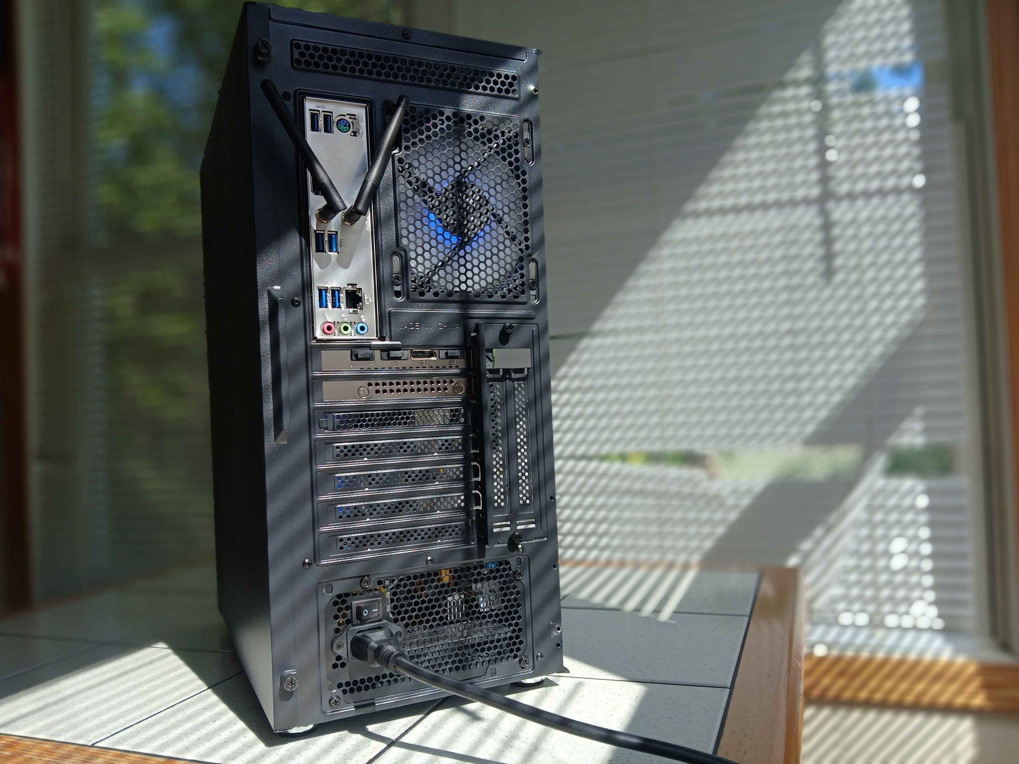 RTX 5060ti 8gb | 32GB RAM | Ryzen 5600x | 1tb SSD | WIFI & BT | ARGB