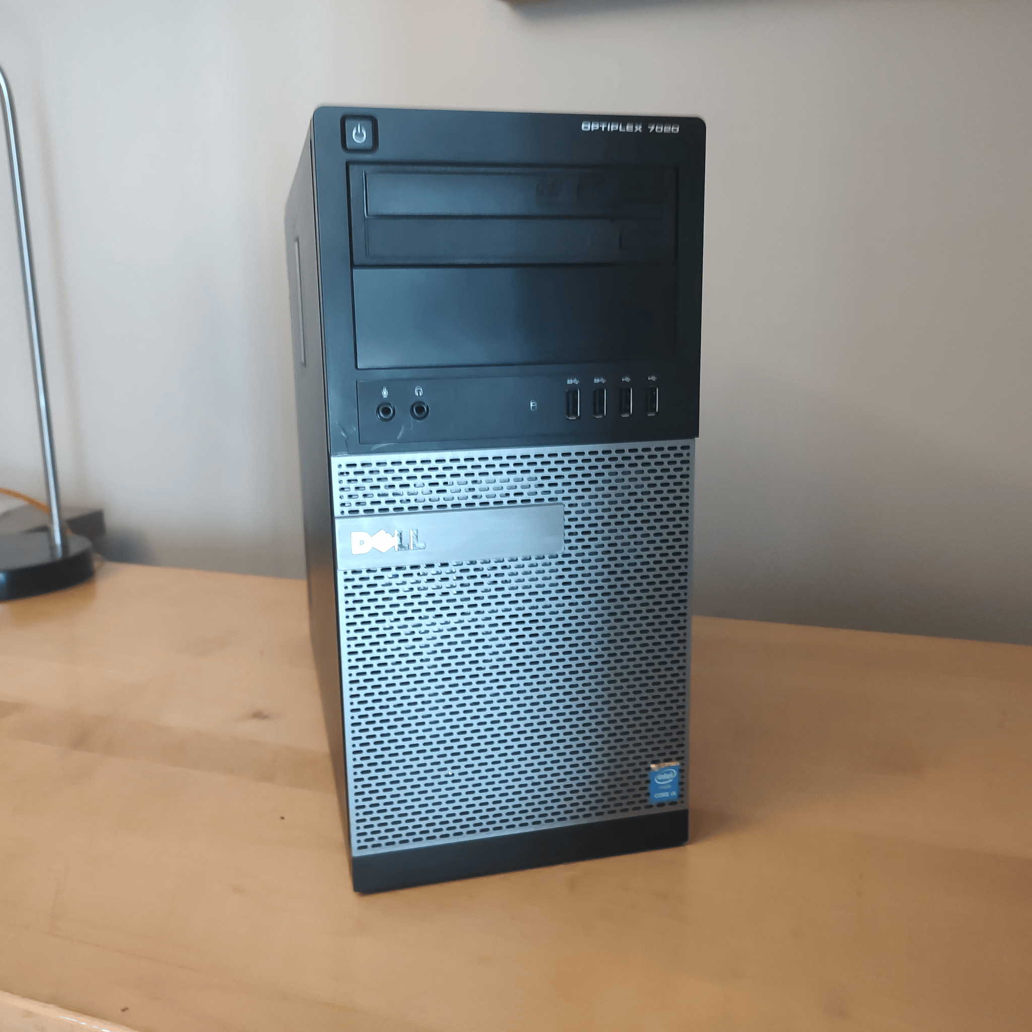 Entry Level Gaming PC - Core i5 8gb RAM RX 560 4gb 240gb SSD