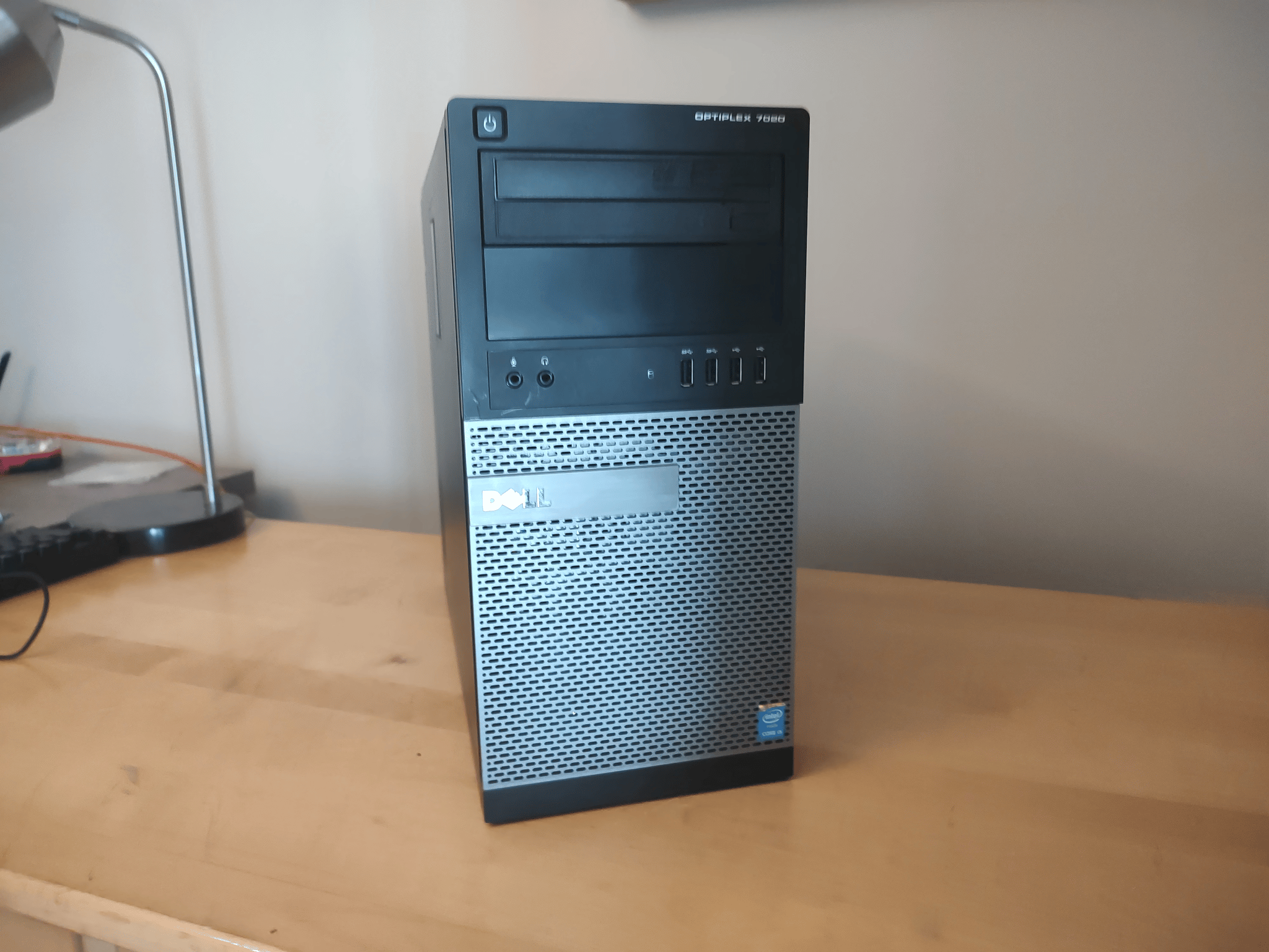 Entry Level Gaming PC - Core i5 8gb RAM RX 560 4gb 240gb SSD