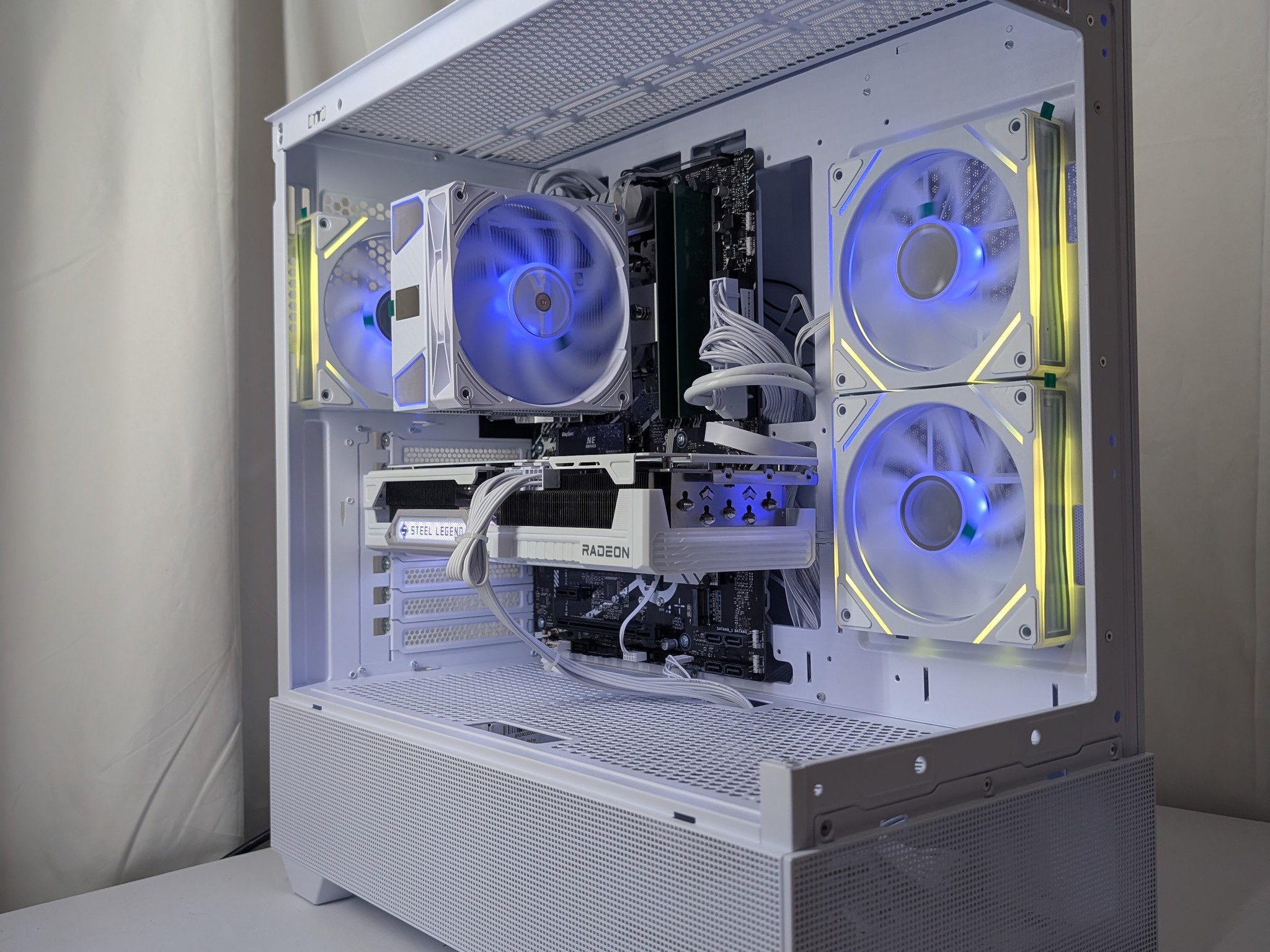9070XT 16GB | I5 12600KF | 16GB DDR5 | 1TB NVME | 1000W PSU |ALL WHITE