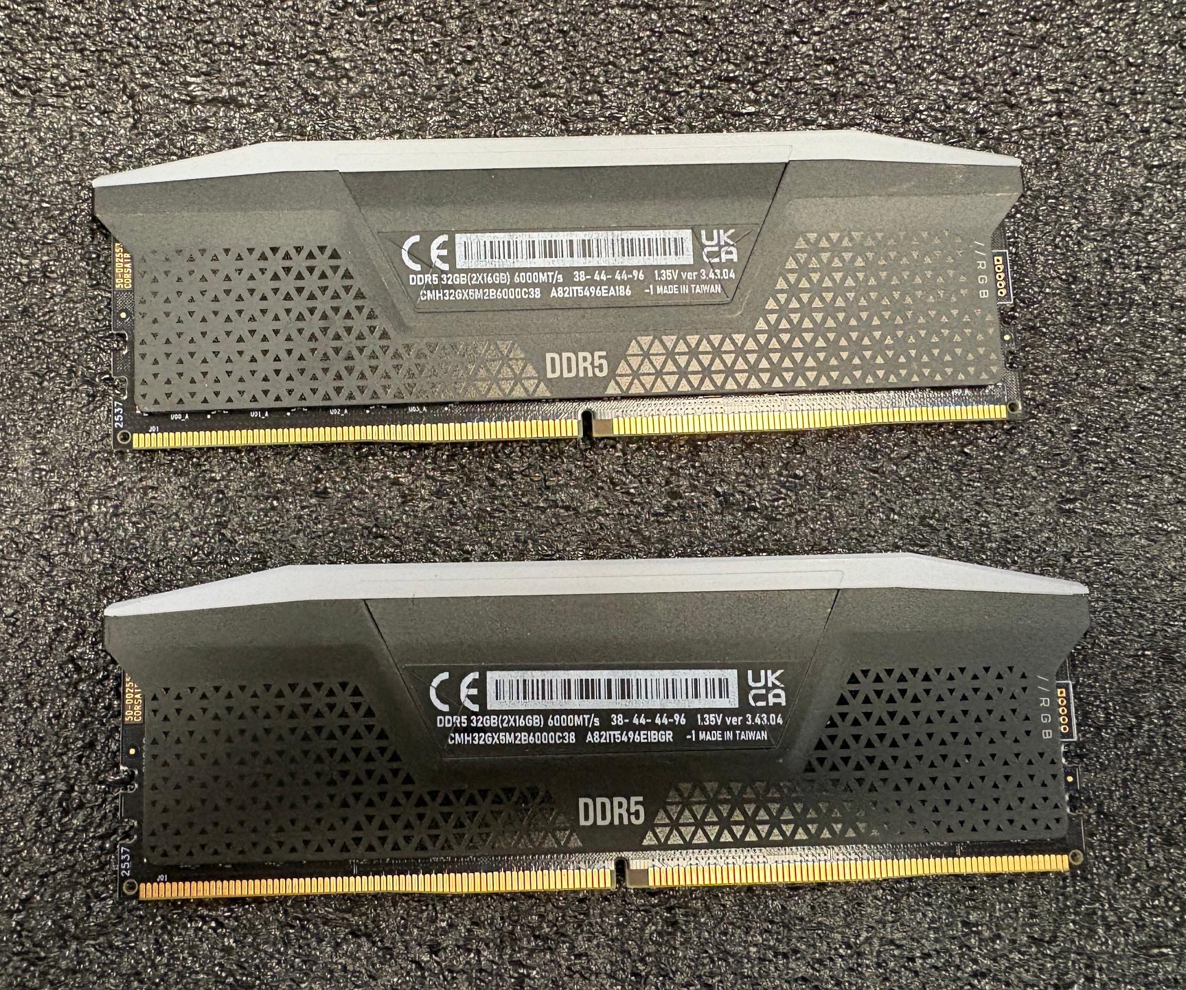 CORSAIR VENGEANCE RGB 32GB (2x16GB) DDR5 600MHZ-CMH32GX5M2B6000C38- Desktop Memory