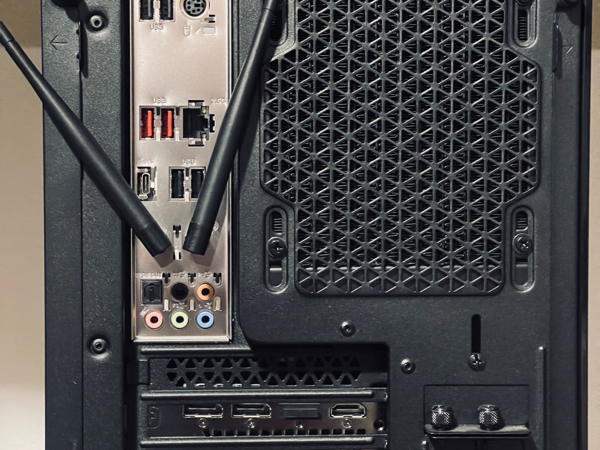 Corsair VENGEANCE | i7-14700kf, 7900 XT, 32GB, 1TB