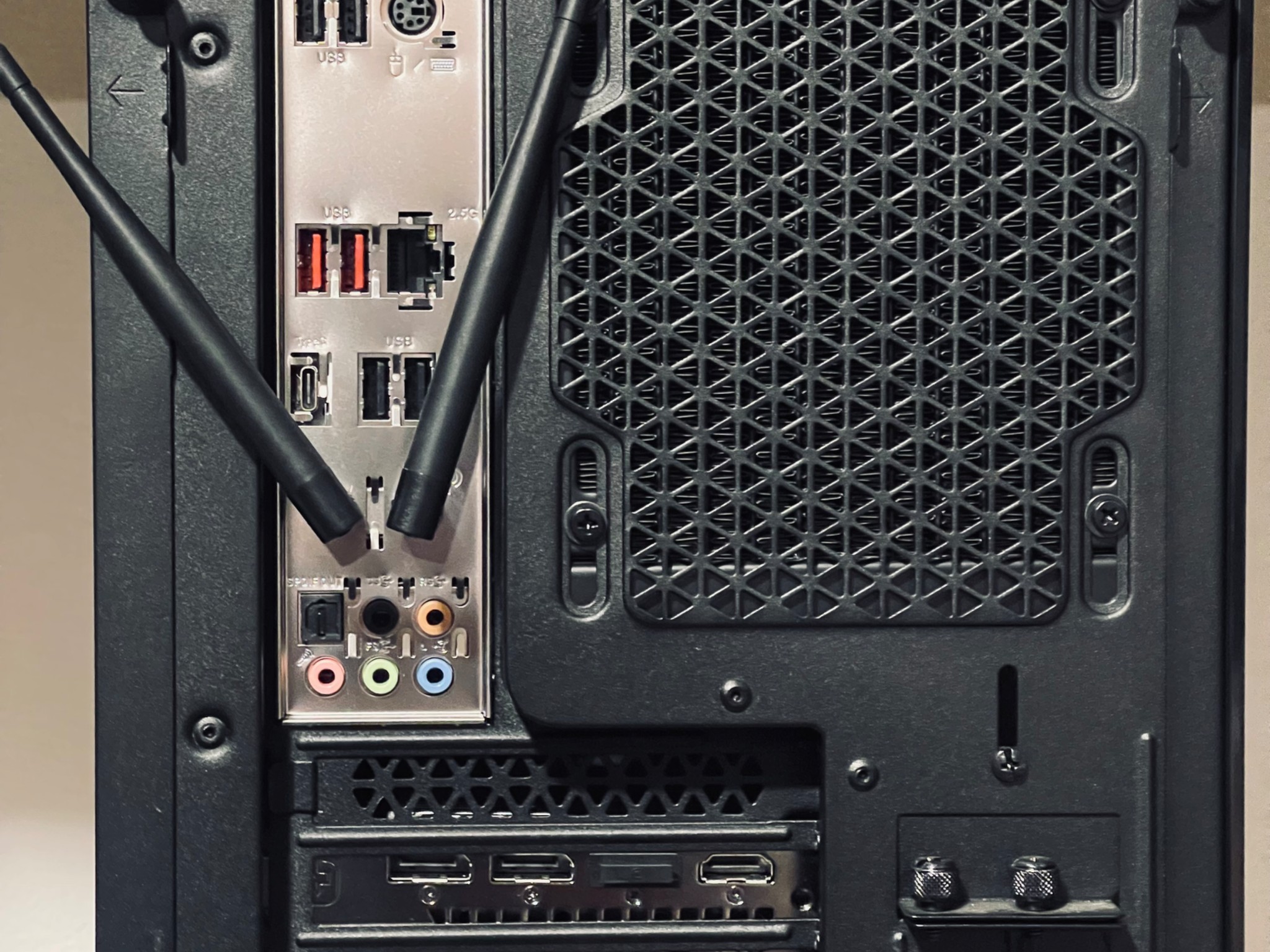 Corsair VENGEANCE | i7-14700kf, 7900 XT, 32GB, 1TB