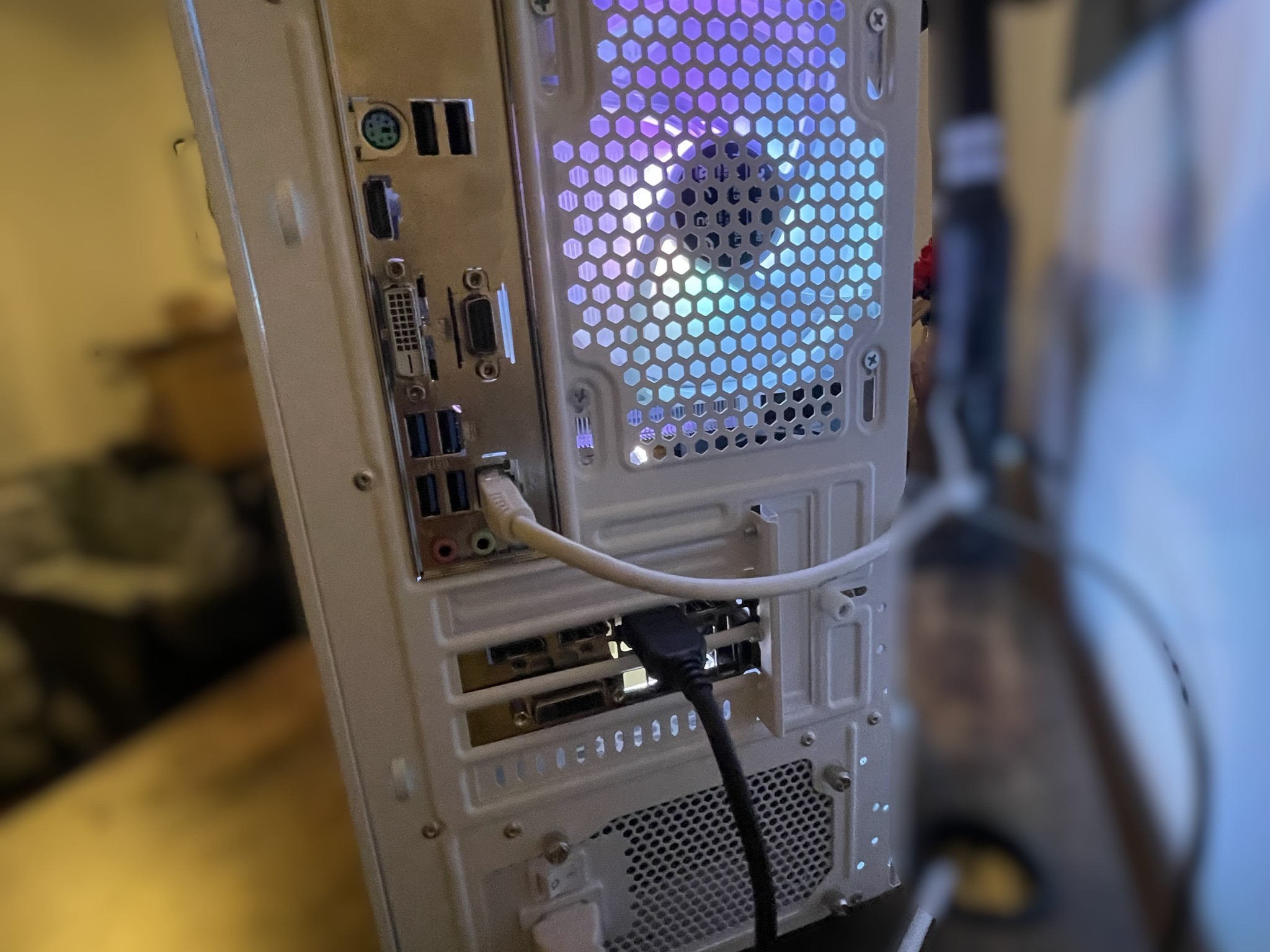 🔥 White RGB Gaming PC | Ryzen 5 5500 | GTX 1070 FTW 8GB | 16GB RAM | Dual SSD