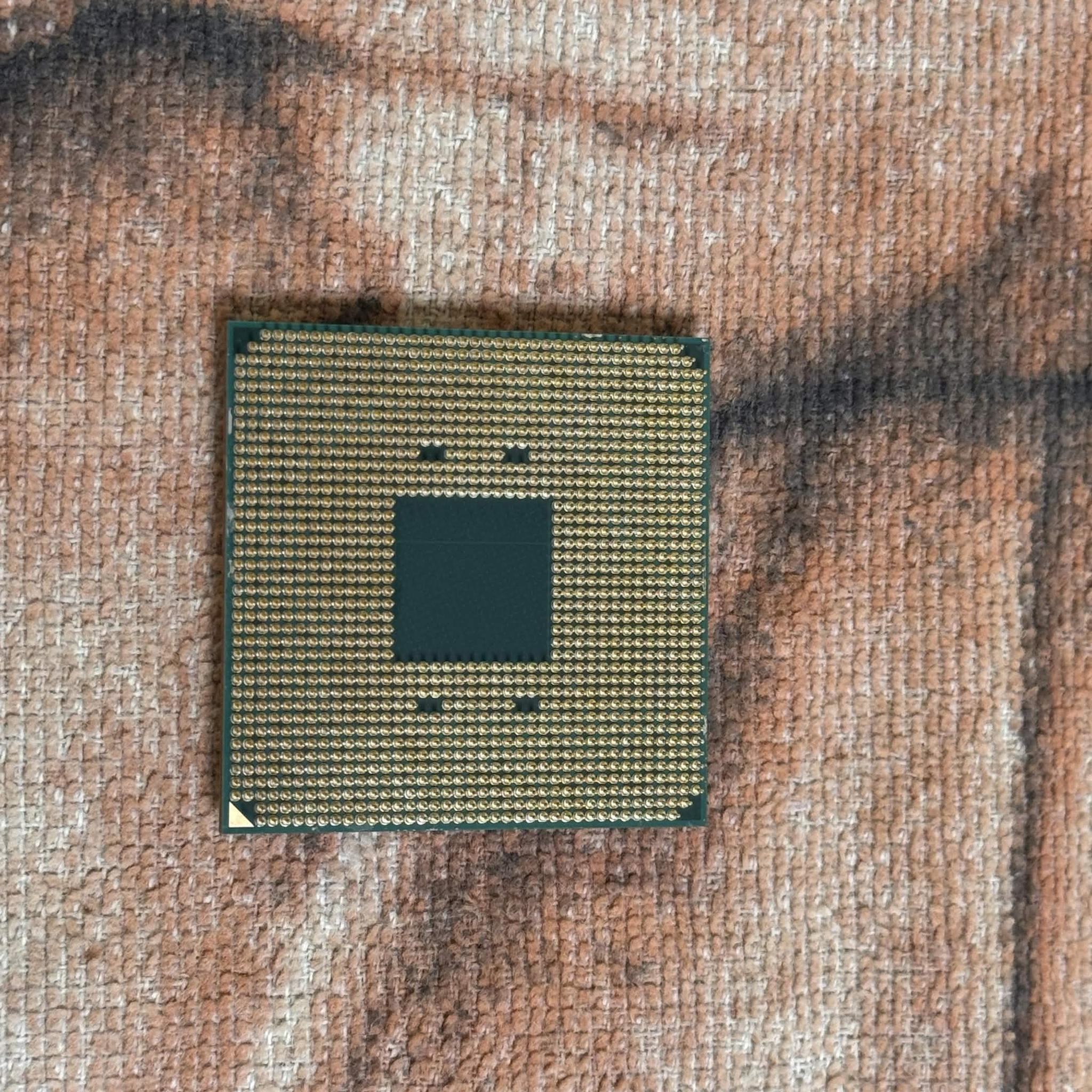 AMD Ryzen 9 3900XT