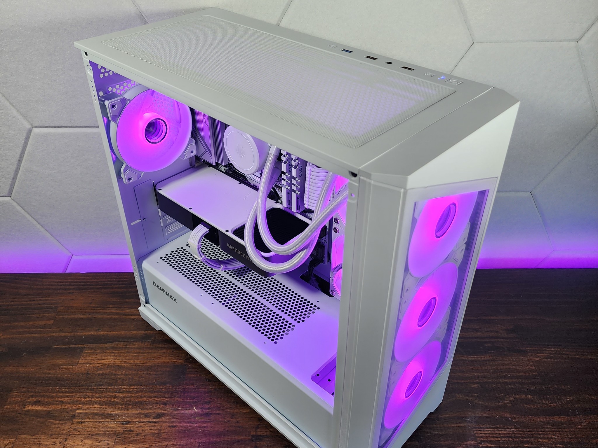 💜🤍RTX 3070 | Ryzen 7 5700X | 16GB 3200MHz | 1TB M.2 NVMe
