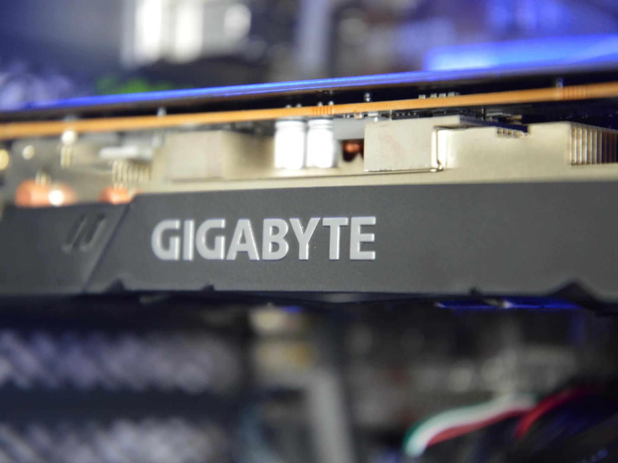 🧊🧊| RX 5500XT 8GB | RYZEN 3 2300X | 16GB DDR4 RAM | 512GB NVME SSD | The Fridge |