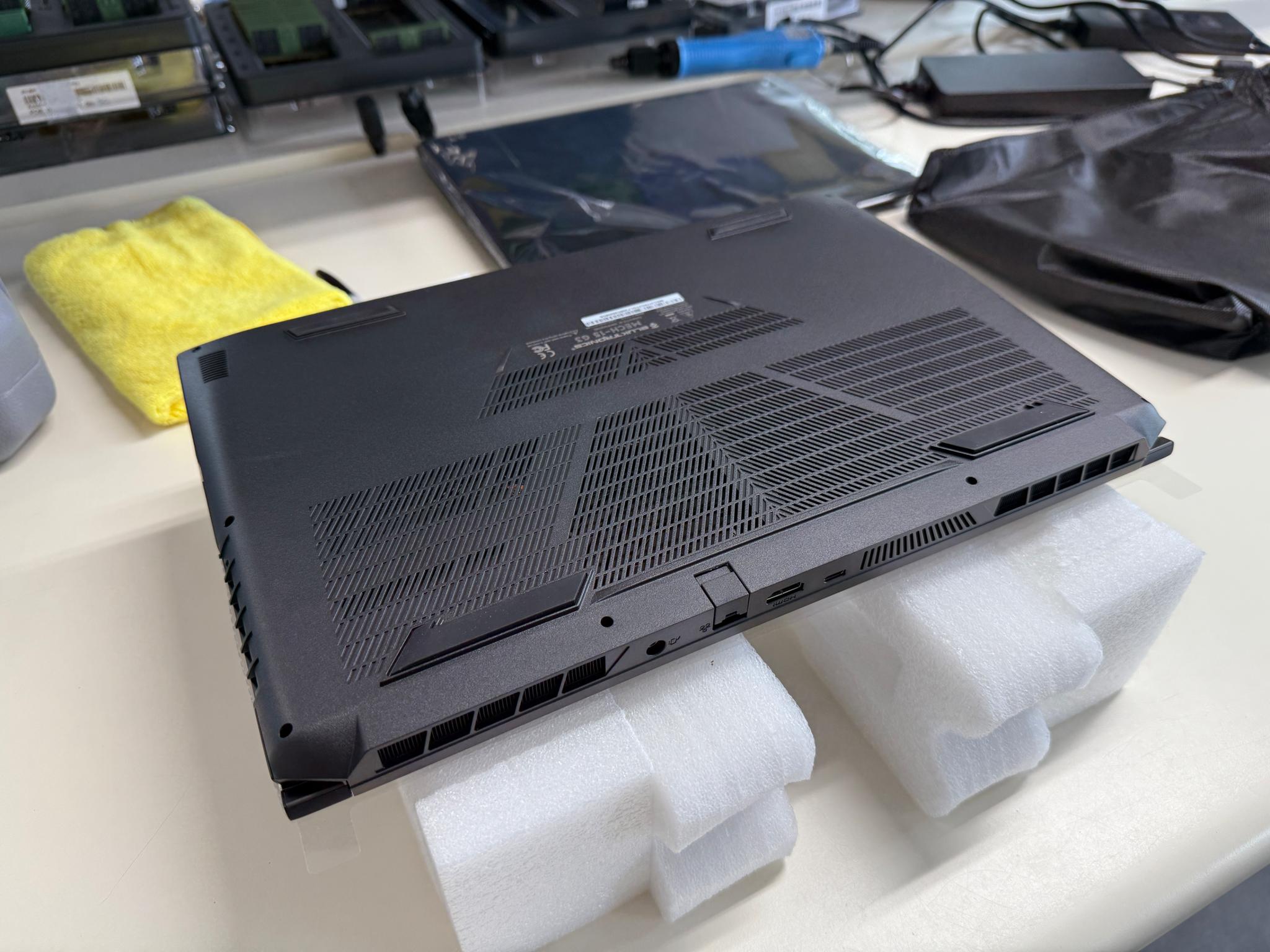 Eluktronics Mech-15 G3, i7-11800H, RTX 3080, 32GB Ram, 2TB SSD, 165HZ