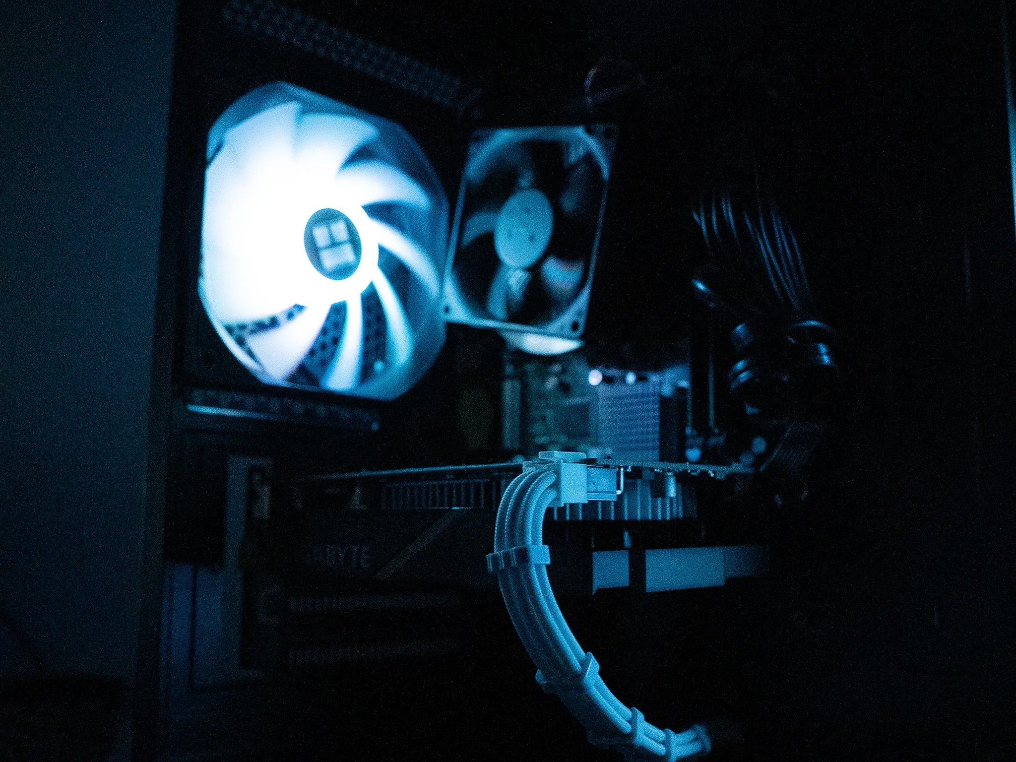 ⛈️❄️ | GTX 1650 SUPER OC | INTEL i7 4790 | 16GB RAM | 1TB | Arctic Snow