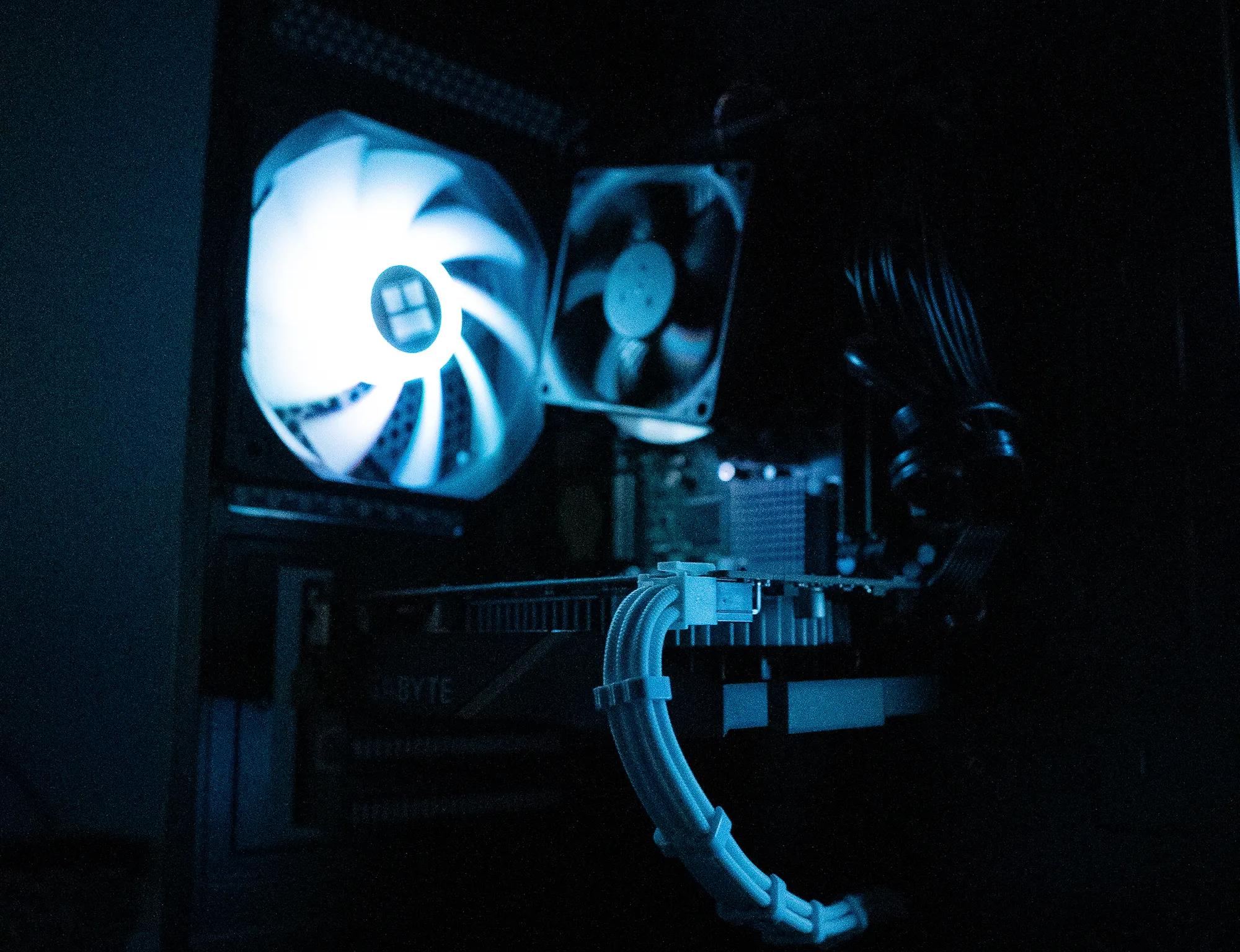 ⛈️❄️ | GTX 1650 SUPER OC | INTEL i7 4790 | 16GB RAM | 1TB | Arctic Snow