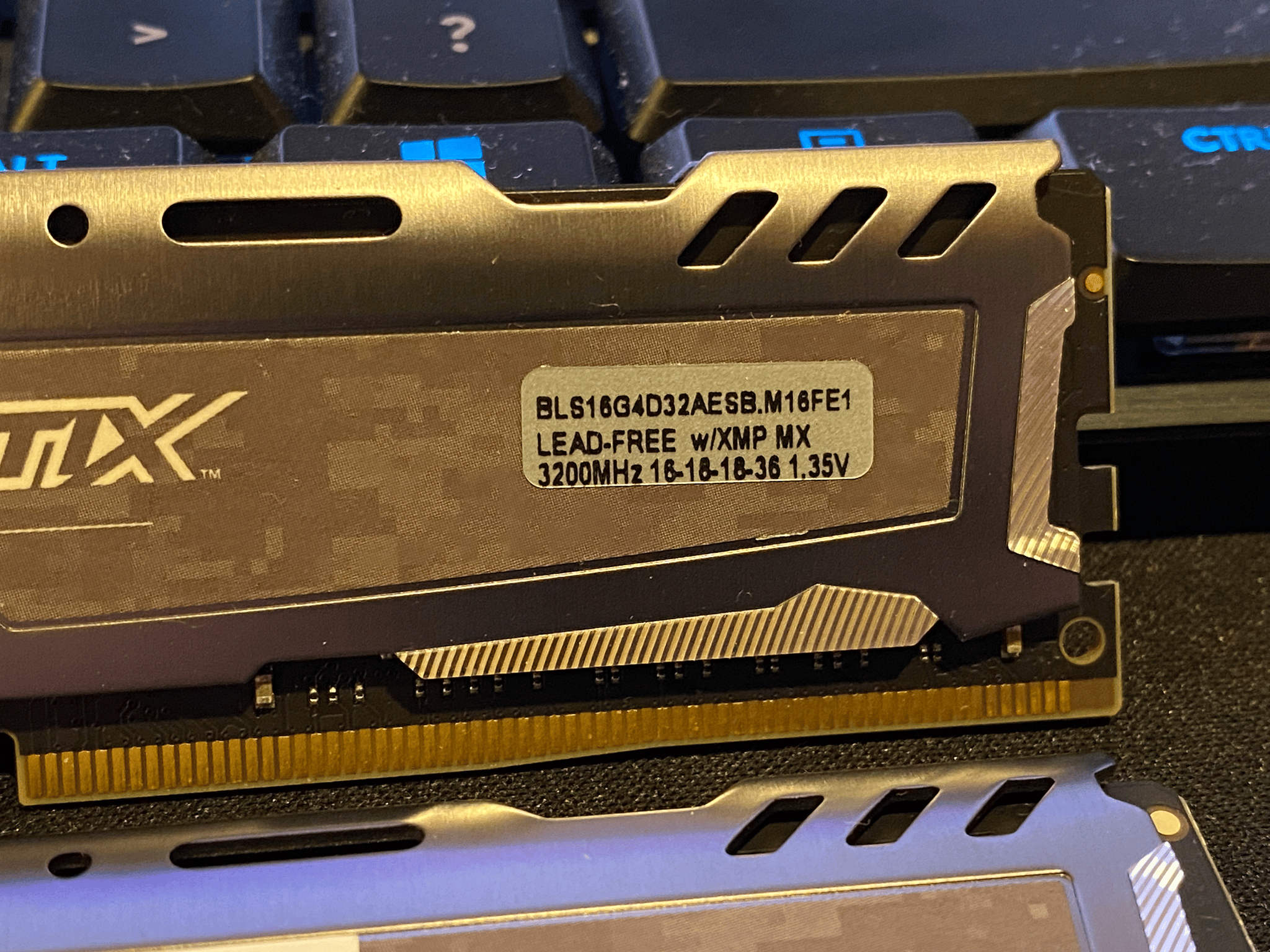 Crucial Ballistix Sport 32GB (2x16GB) DDR4-3200 CL16 Kit