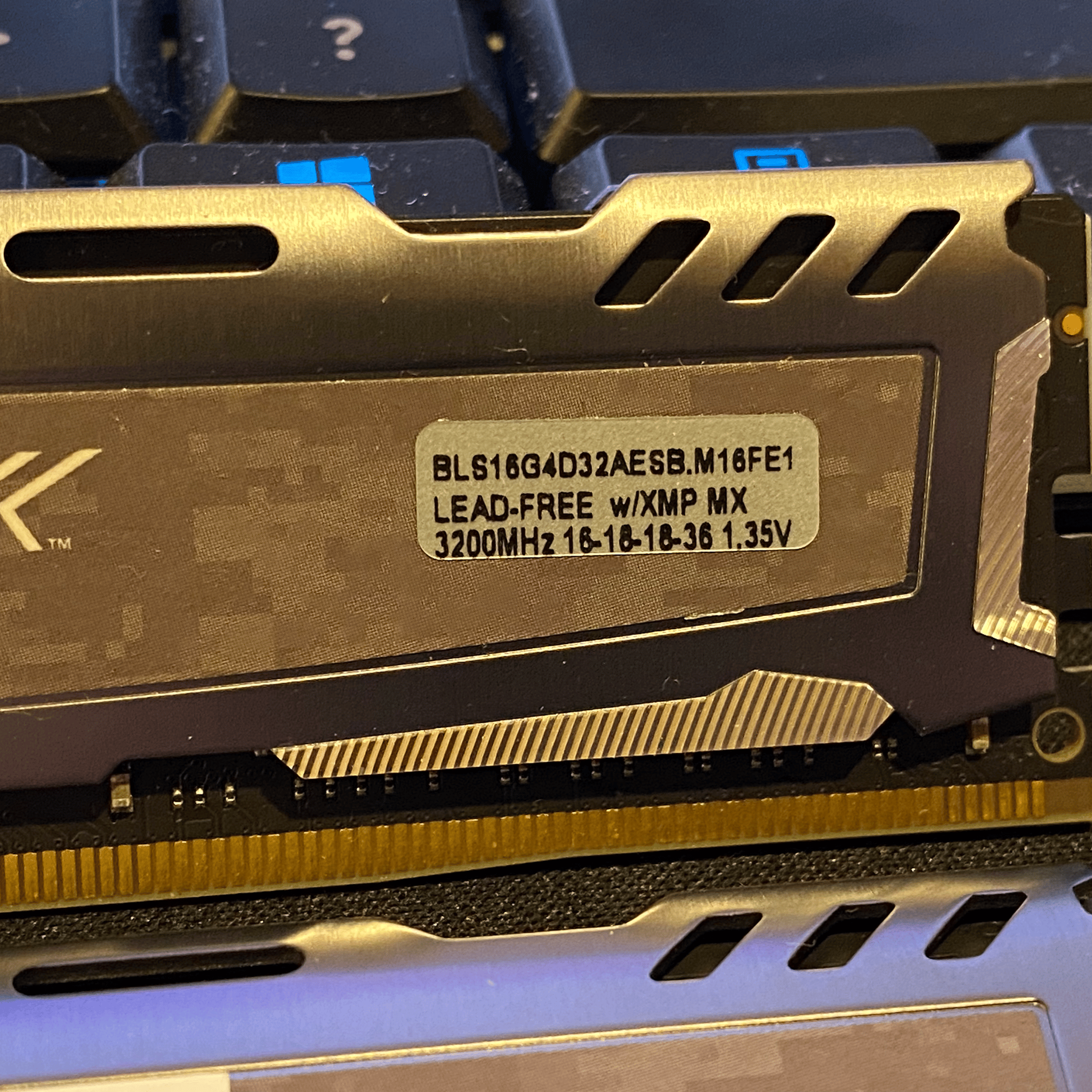 Crucial Ballistix Sport 32GB (2x16GB) DDR4-3200 CL16 Kit