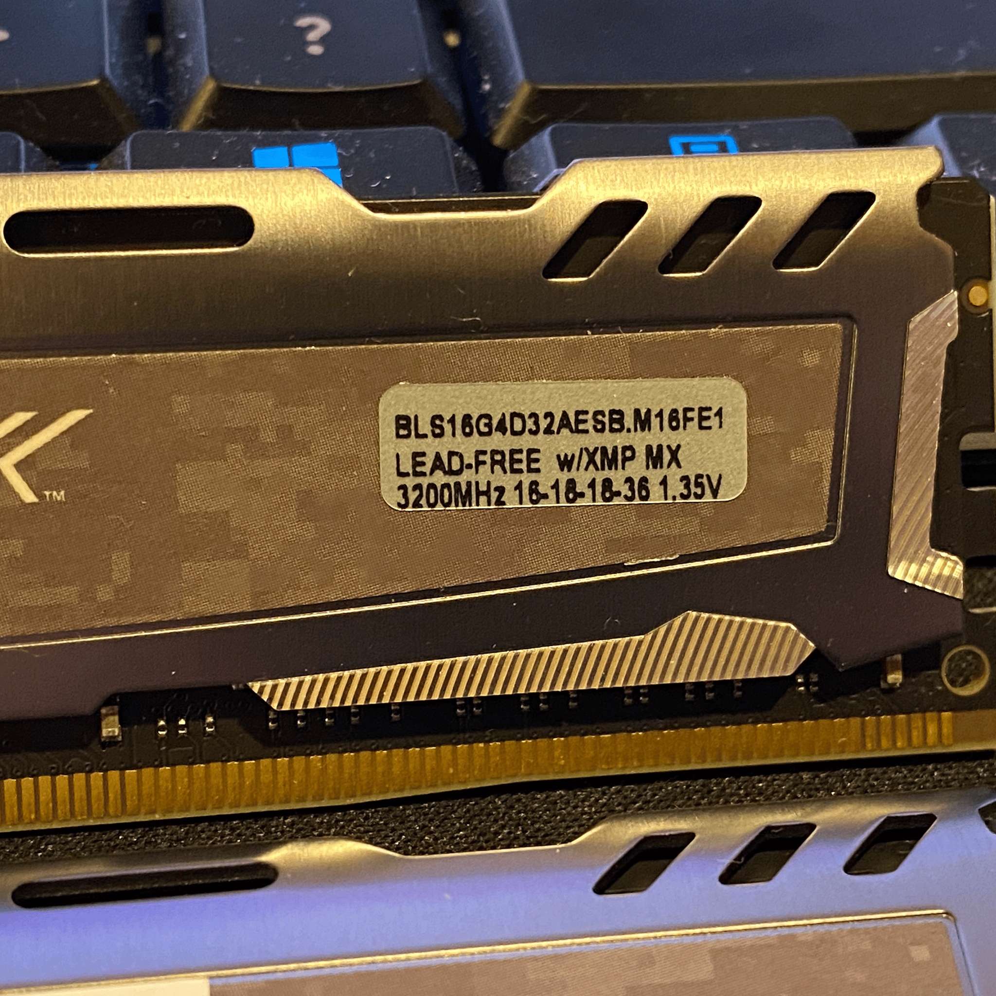 Crucial Ballistix Sport 32GB (2x16GB) DDR4-3200 CL16 Kit