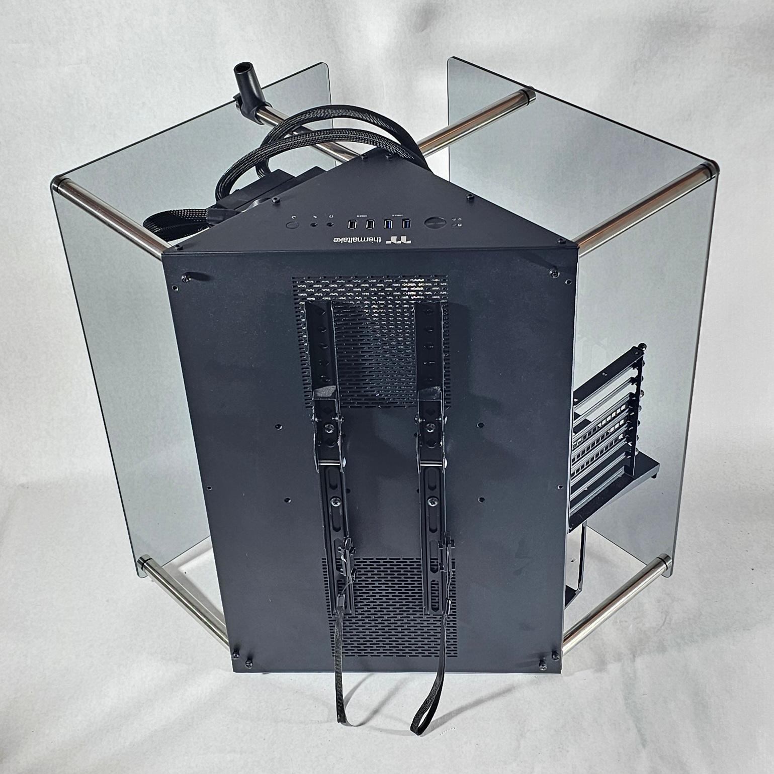 Thermaltake Core P90 Tempered Glass Edition (Wall Mount PC Case) w\ NZXT 420mm AIO & Wall Mount