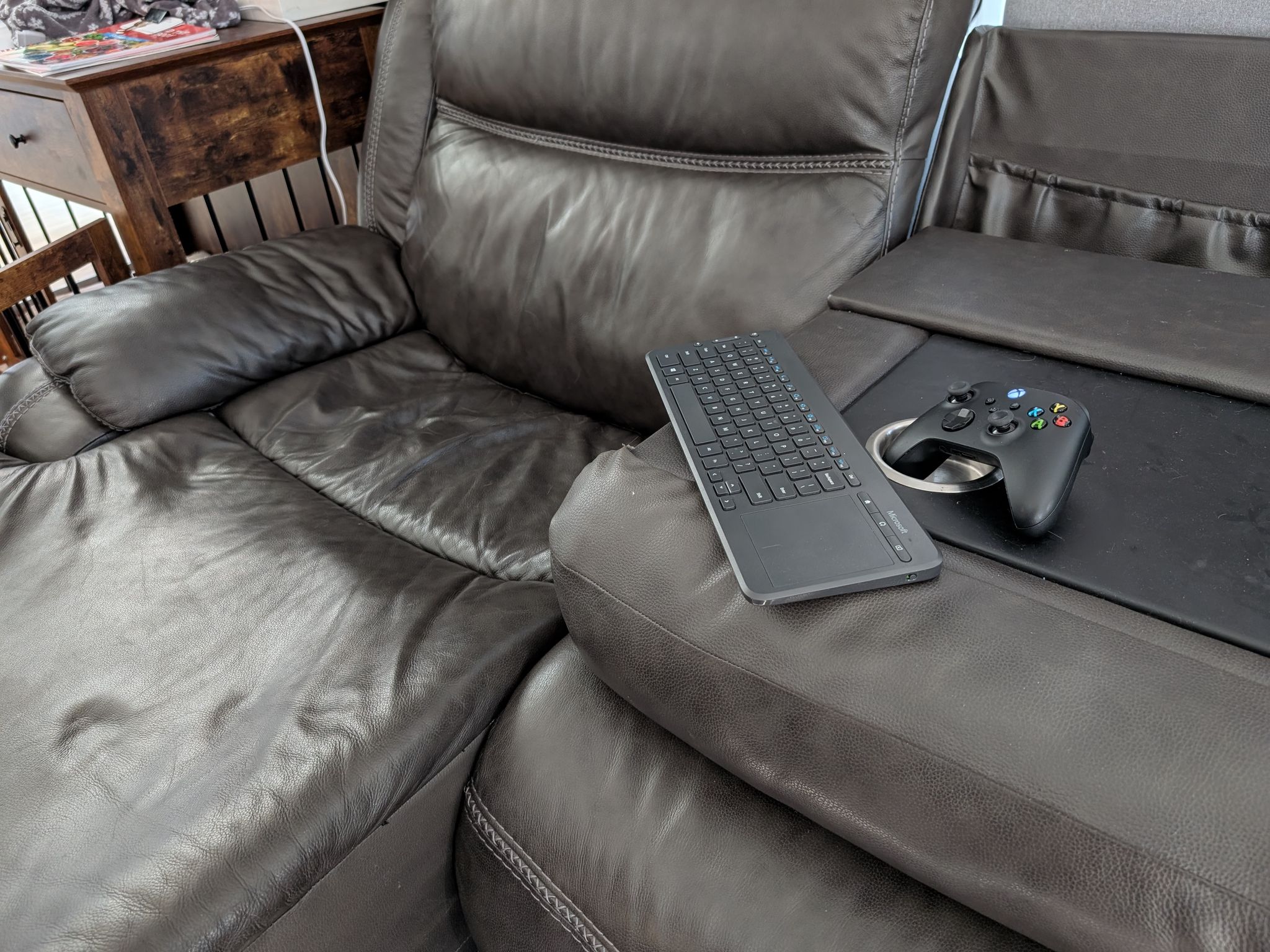 ⬛ "SLATE" - Living Room PC |4K Steam Machine | Console Killer | AM5 + RX 9060 XT 16GB🎮