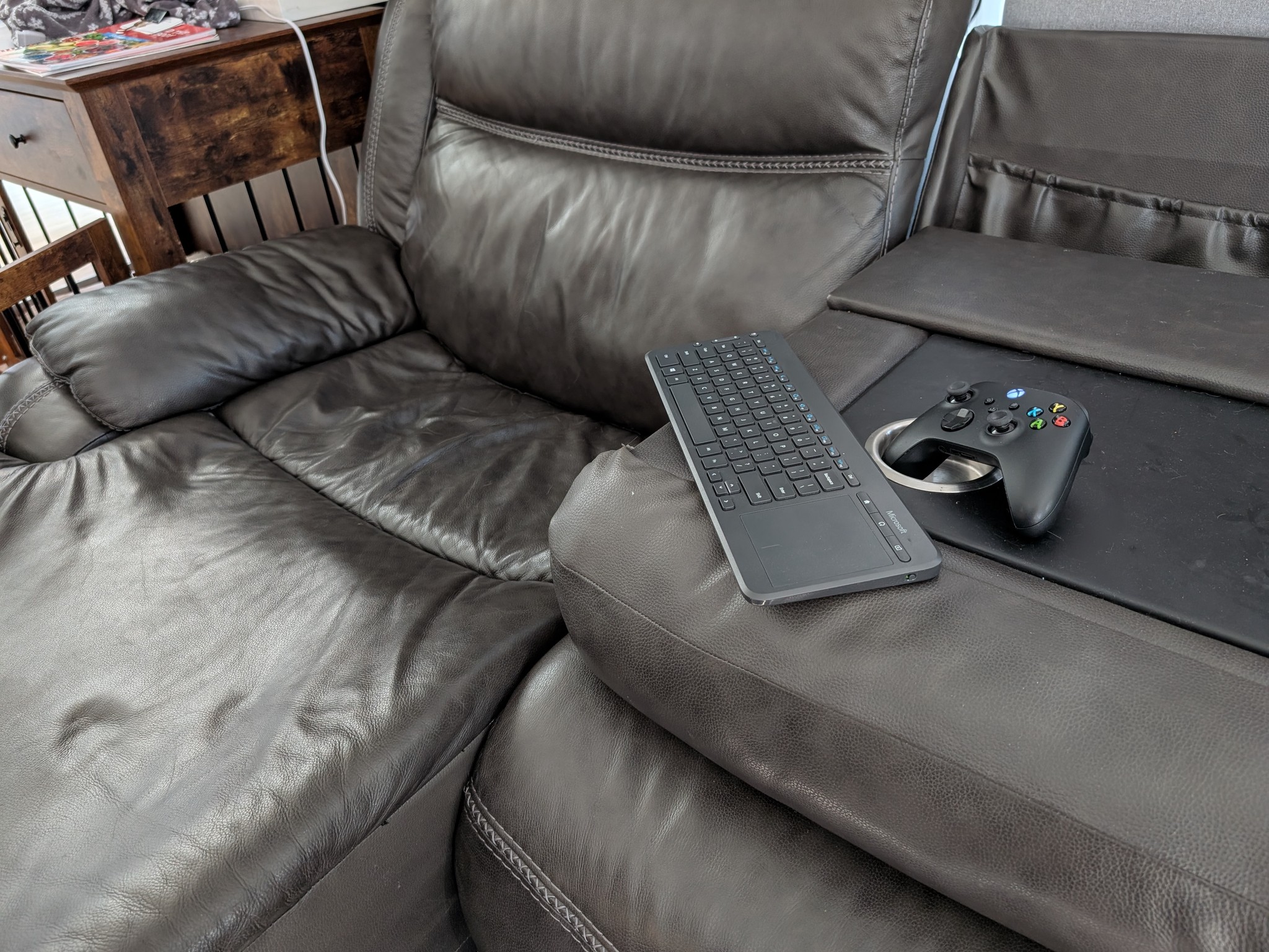 ⬛ "SLATE" - Living Room PC |4K Steam Machine | Console Killer | AM5 + RX 9060 XT 16GB🎮