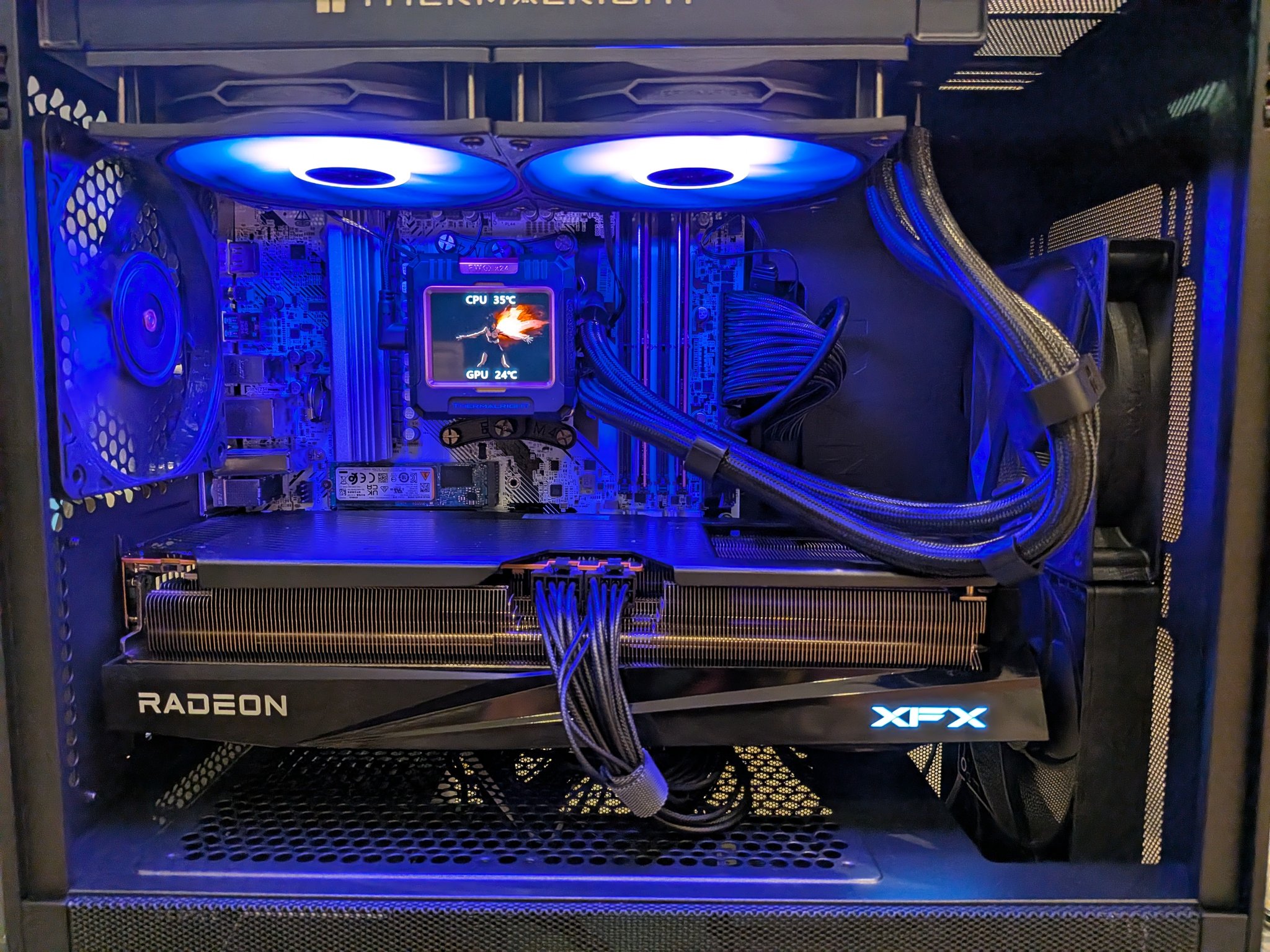 4K Ghoul - RX 9070 XT, Ryzen 5 9600X, 64 GB DDR5, 2 TB Gen 4 NVME, RGB, Liquid Cooled
