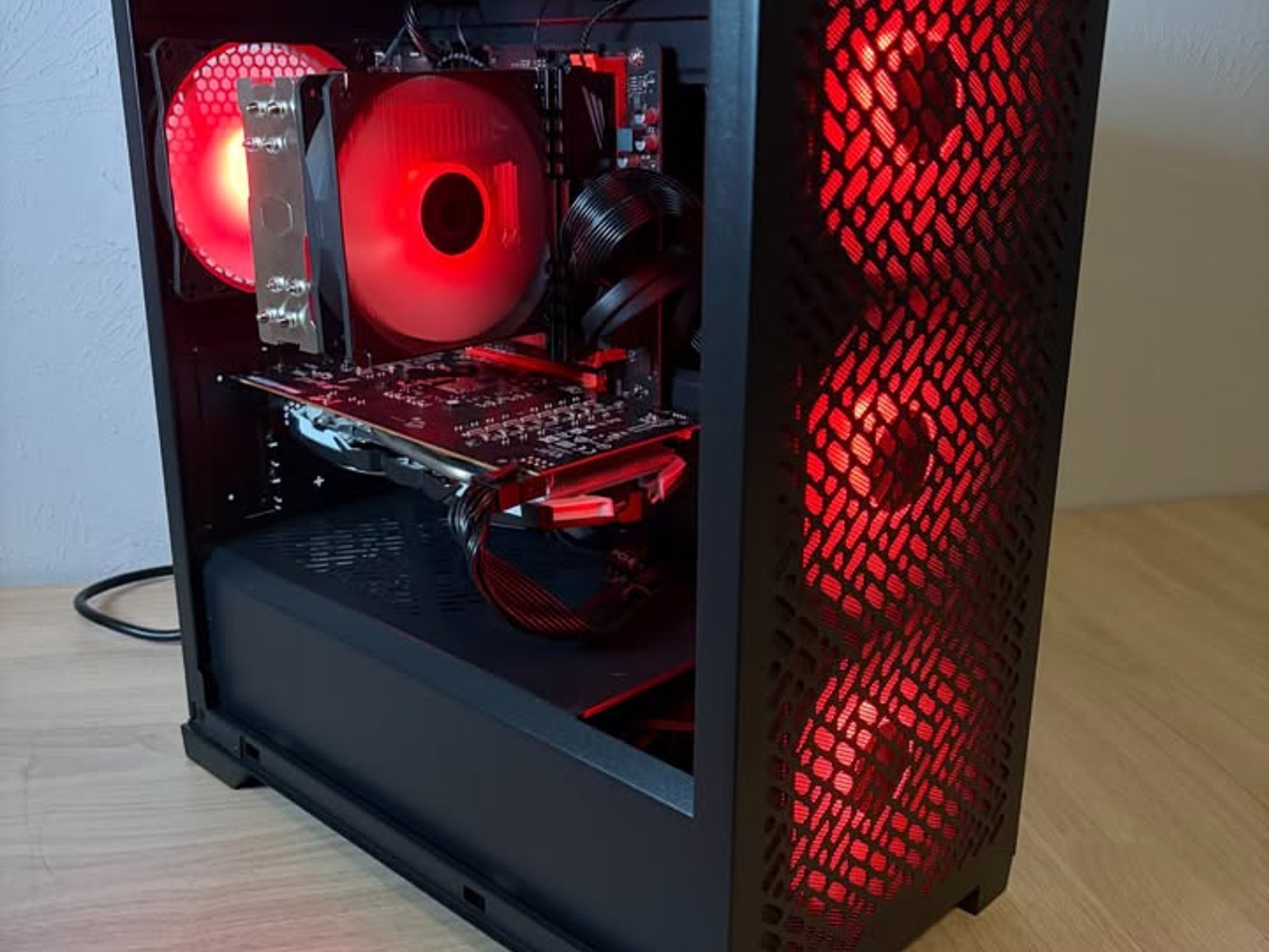 RX 6600 + Ryzen 5 3600 Custom Gaming PC