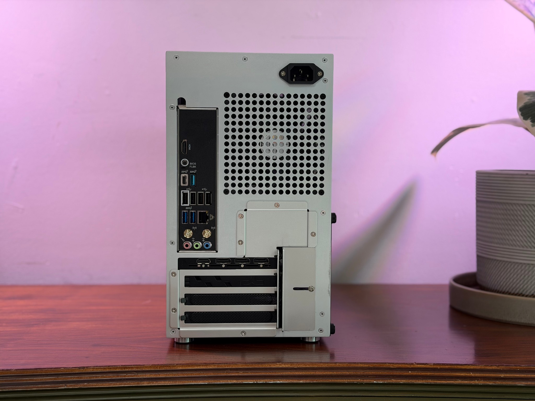 RX 9070 XT | Ryzen 7 7800X3D | 32GB DDR5 | B850M-C mATX | 2TB SSD | 850W Gold